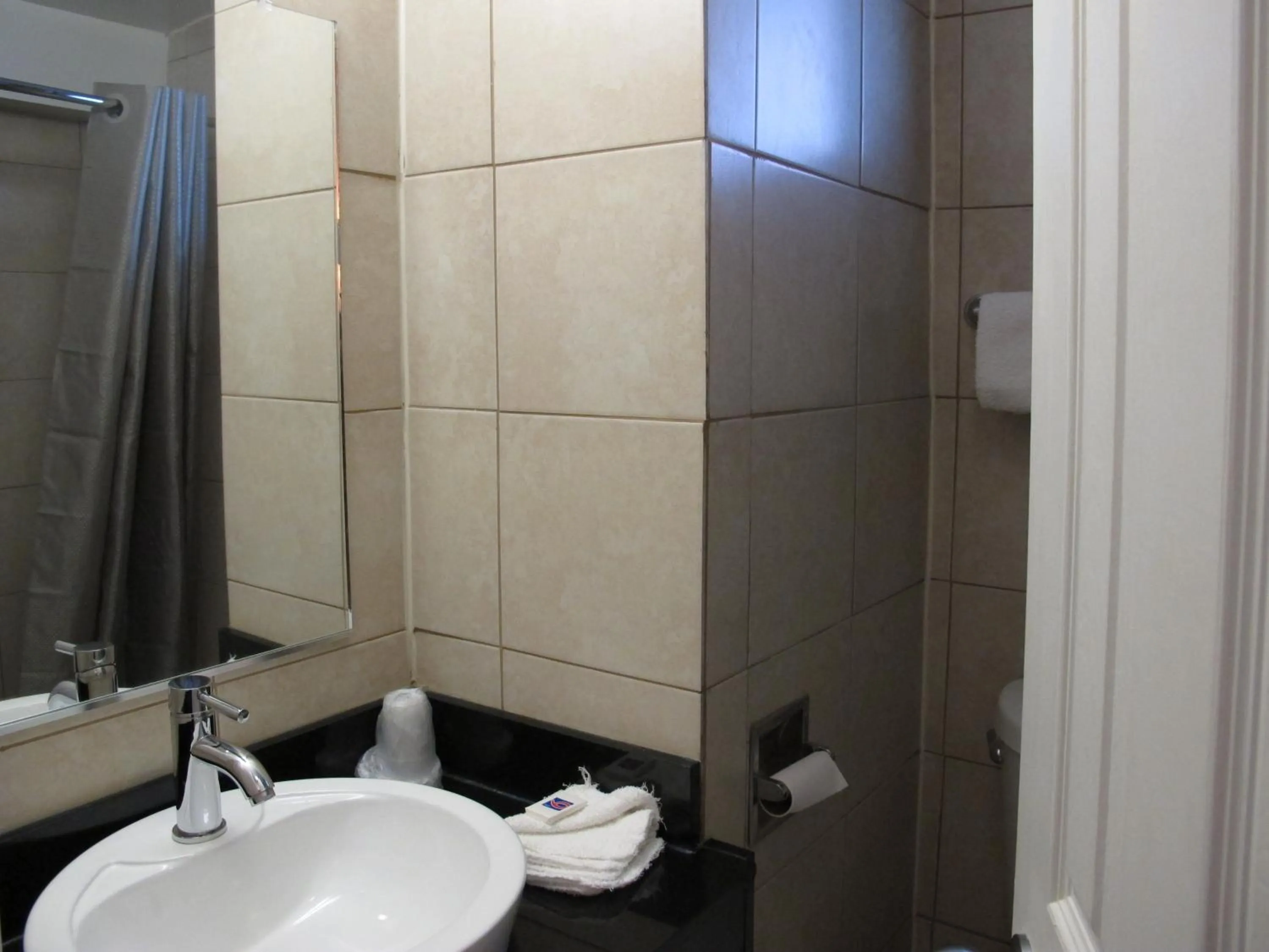 King Room - single occupancy - Non-Smoking in Motel 6 Baltimore MD