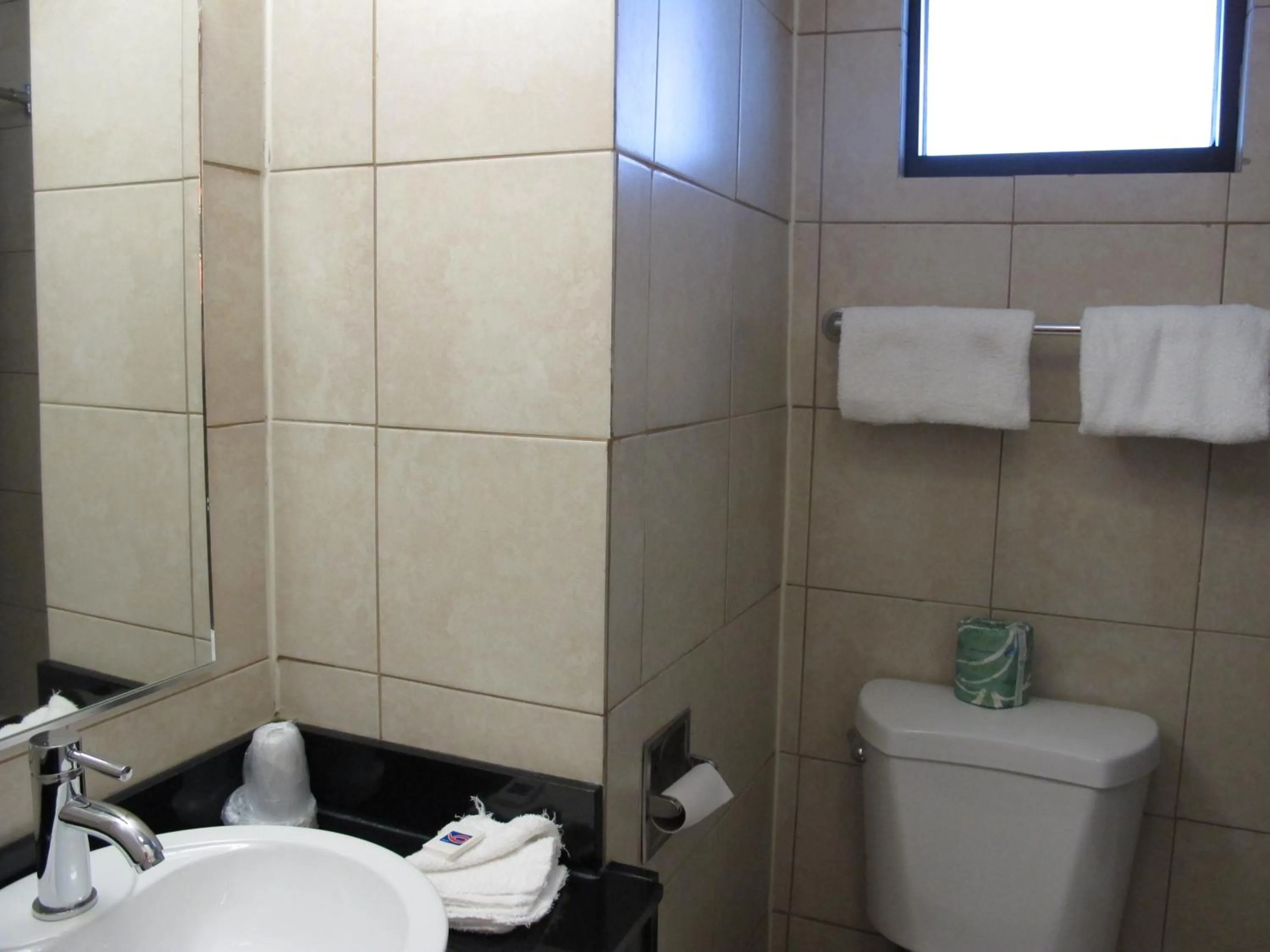 Quadruple Room - single occupancy - Smoking in Motel 6 Baltimore MD