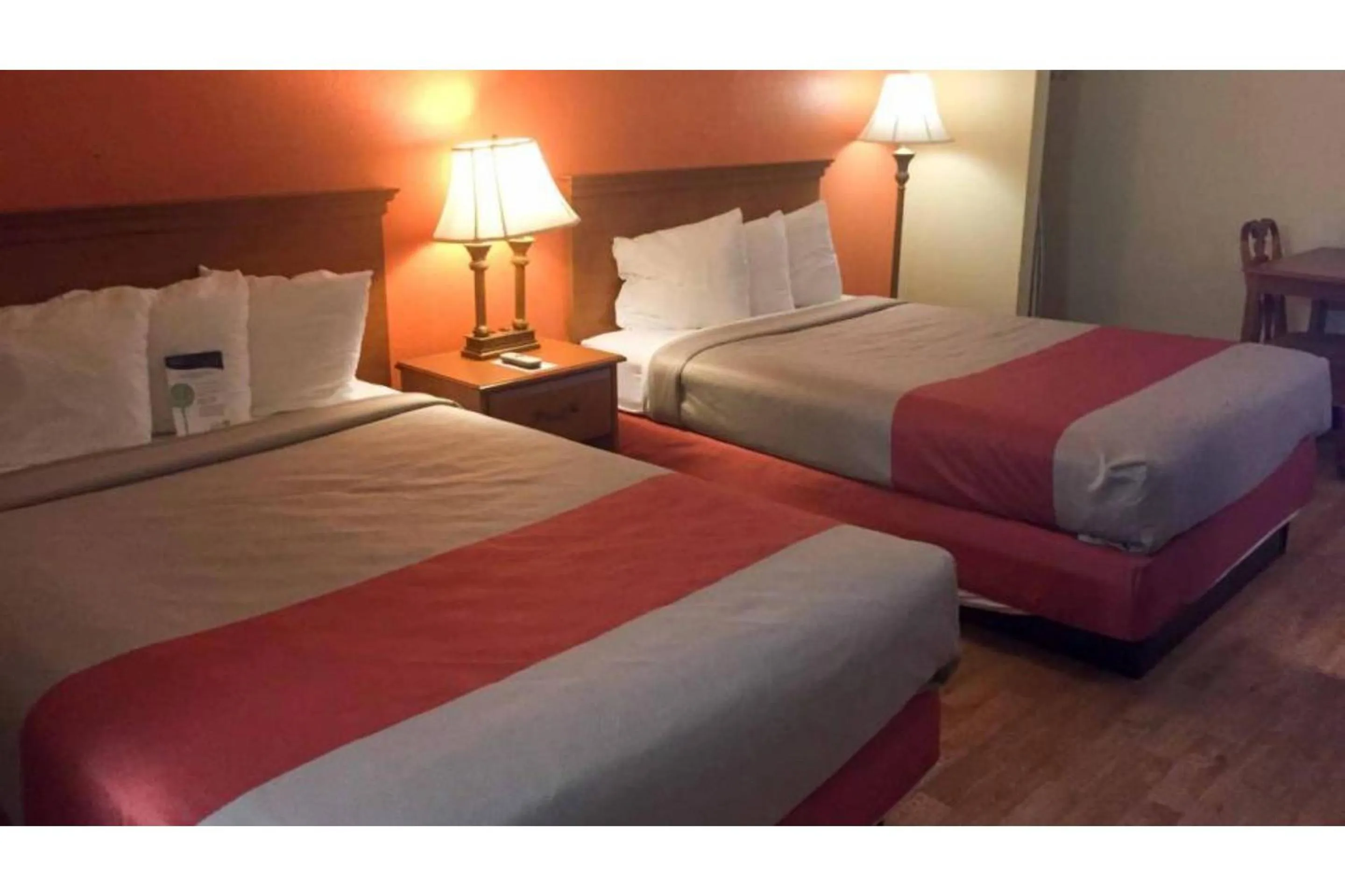 Quadruple Room - single occupancy - Disability Access - Smoking in Motel 6 Baltimore MD
