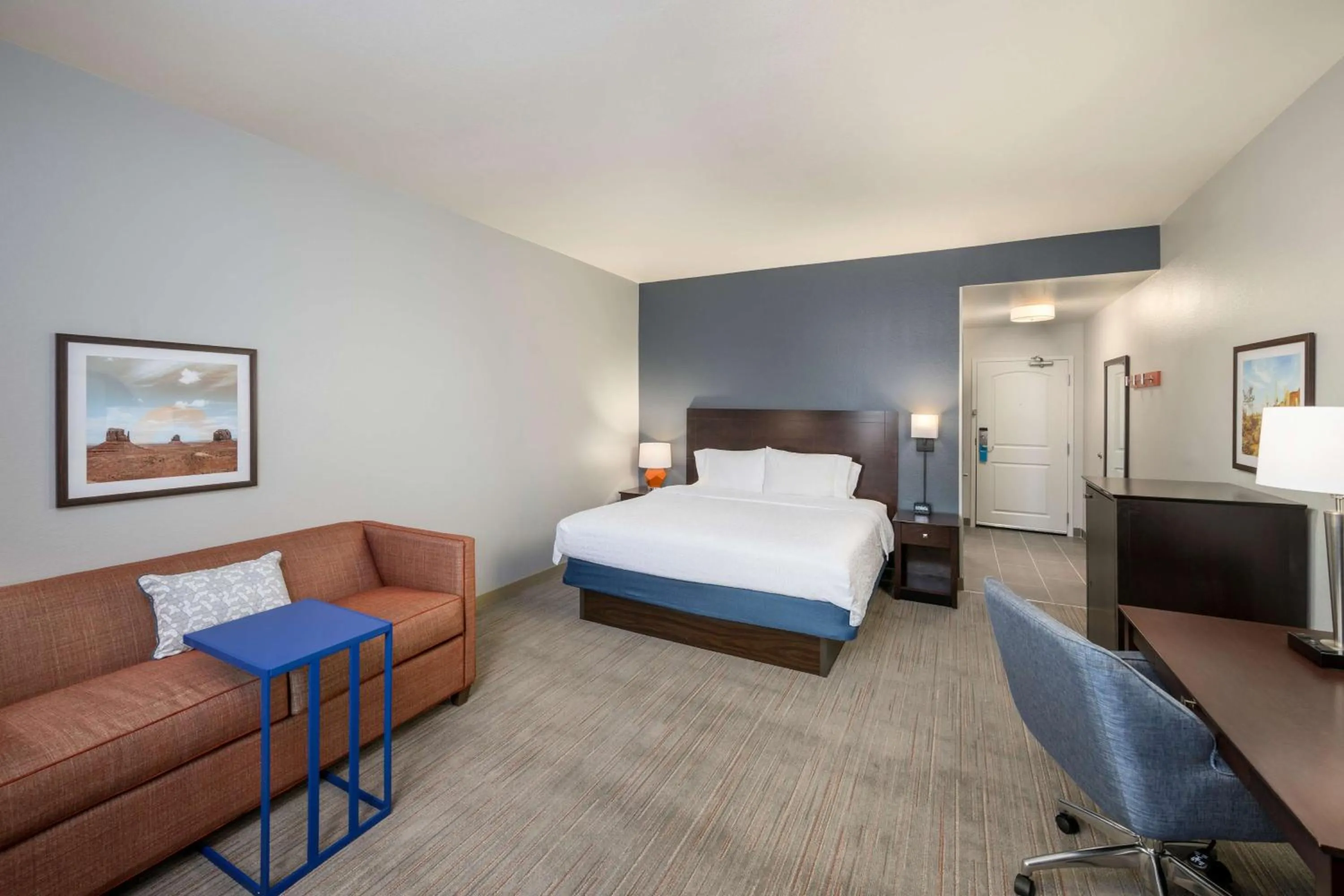 King Room with Sofa Bed and Study - Non-Smoking in Hampton Inn & Suites Phoenix North/Happy Valley