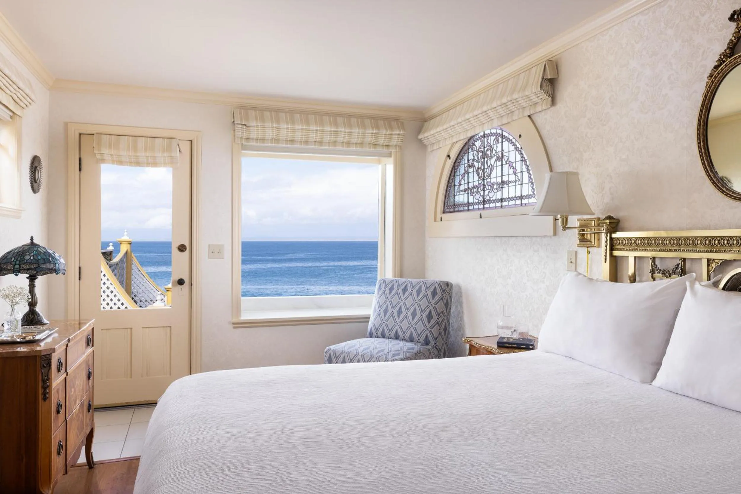 Standard Queen Room in Seven Gables Inn on Monterey Bay, A Kirkwood Collection Hotel
