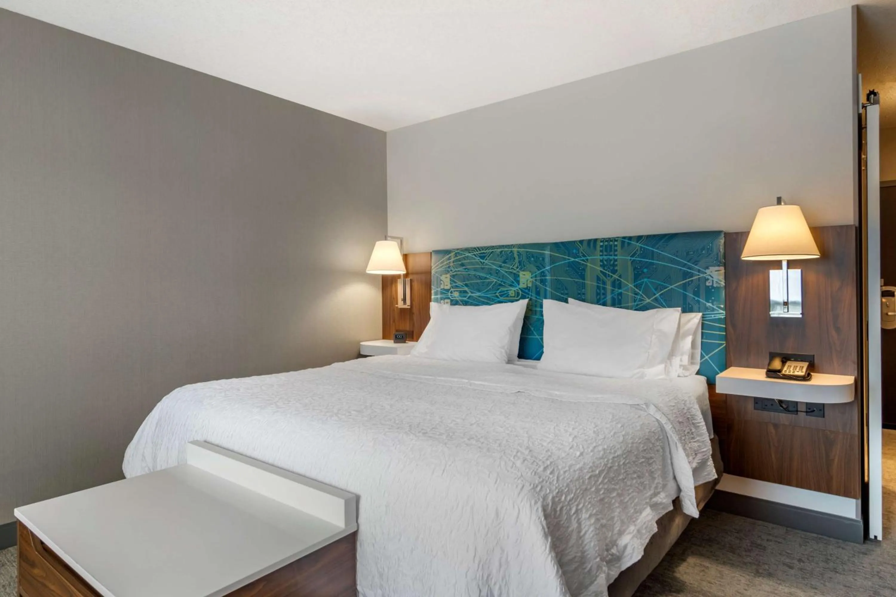 King Room with King Bed - Non-Smoking in Hampton Inn & Suites Edmonton/West
