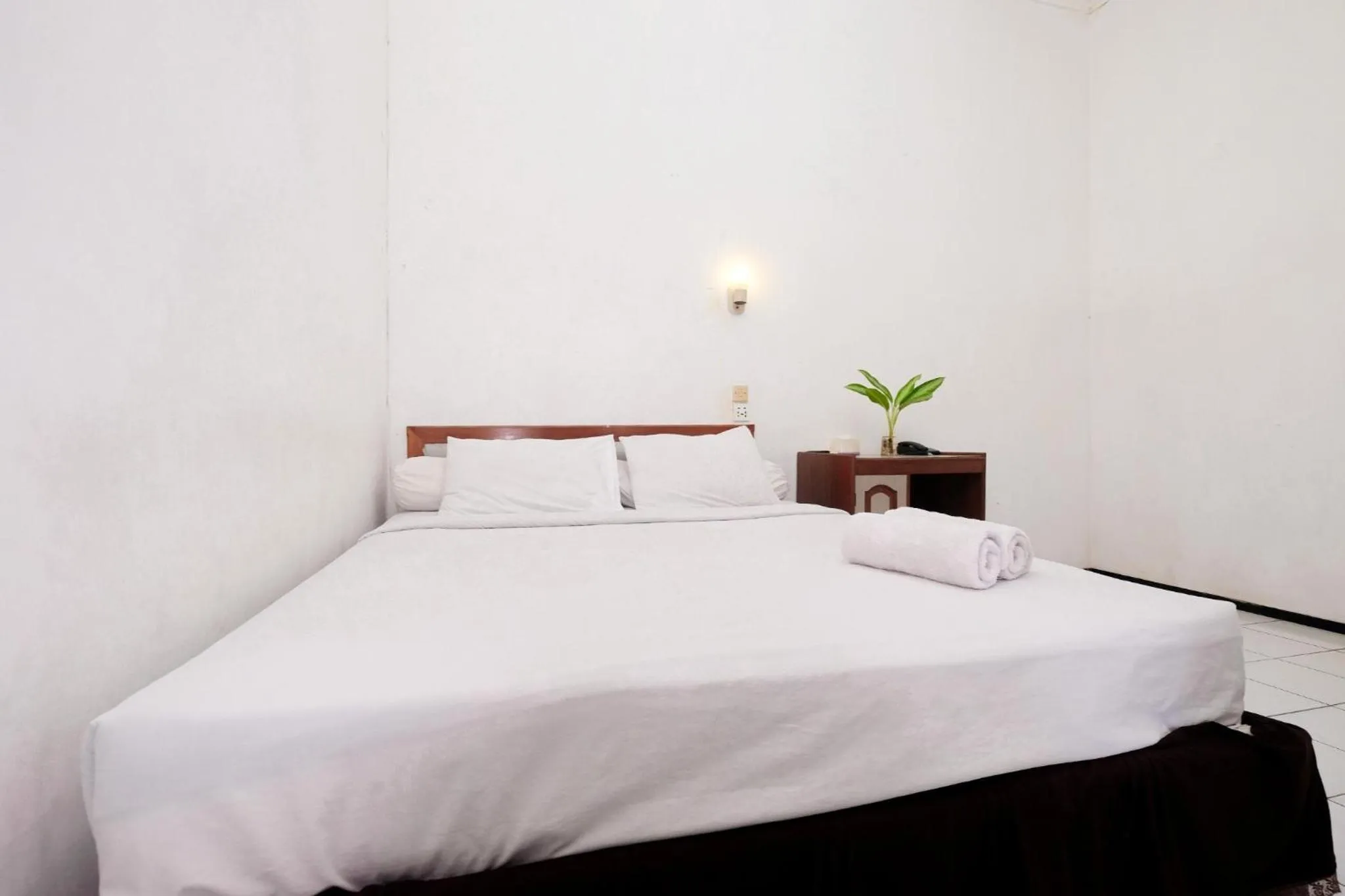 Superior Double Room in Berlian Abadi Hotel by Sinergi