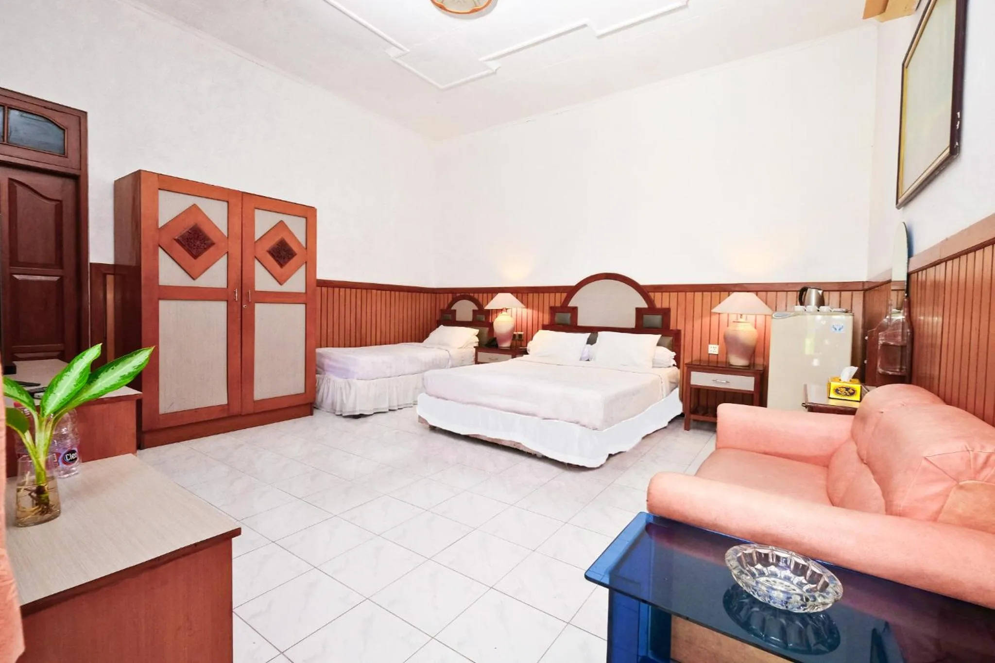 Junior Suite in Berlian Abadi Hotel by Sinergi