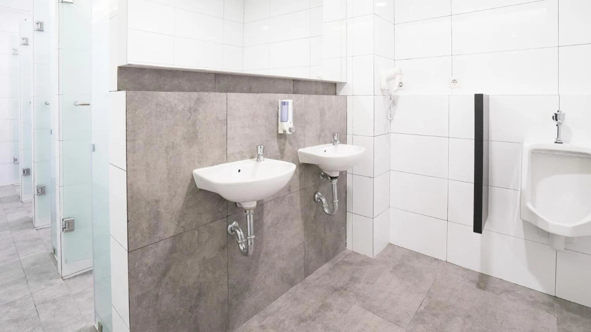 Earth Single in Bobopod Cipaganti, Bandung