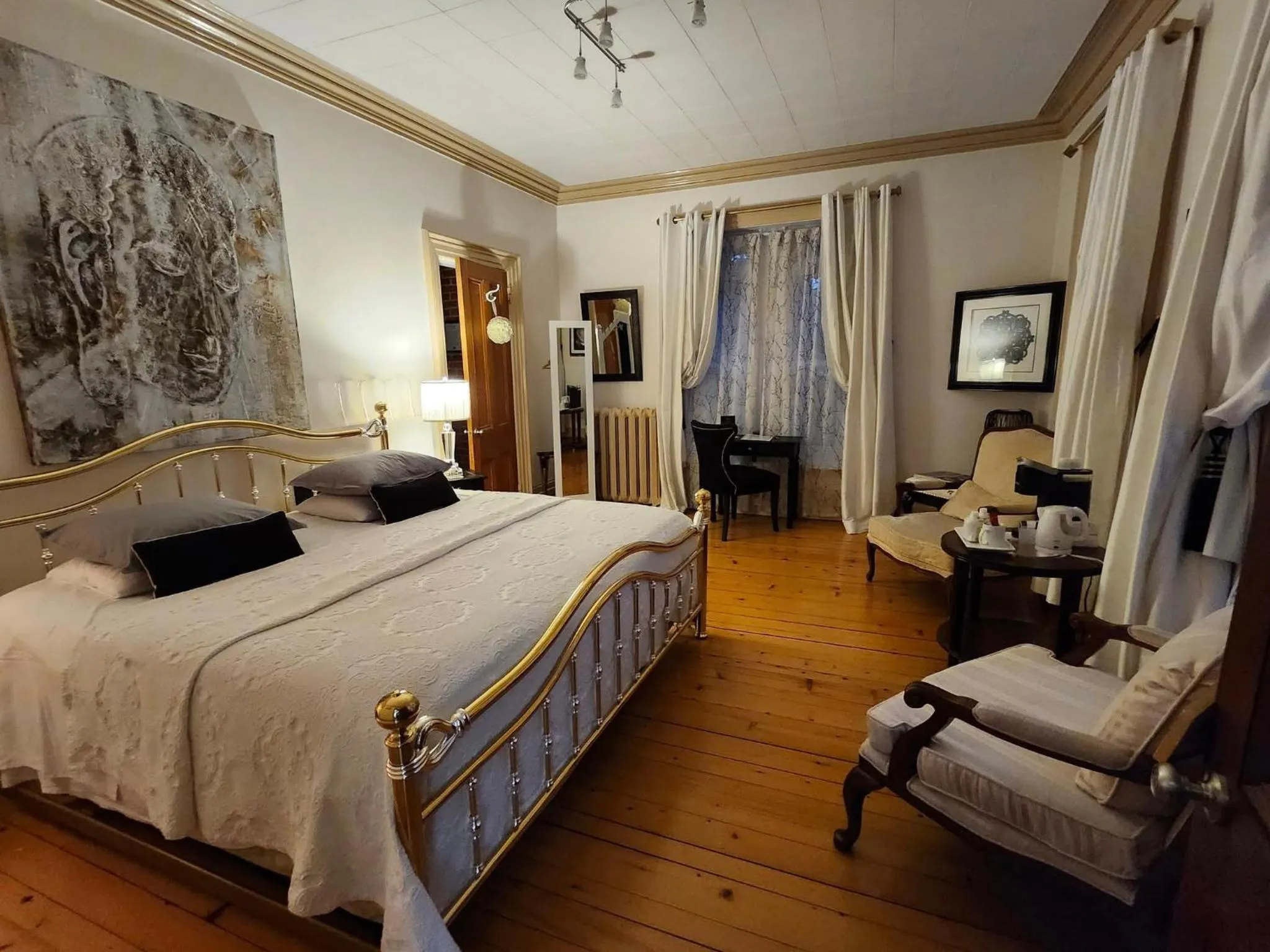 Superior King or Twin Room in Île de Garde B&B