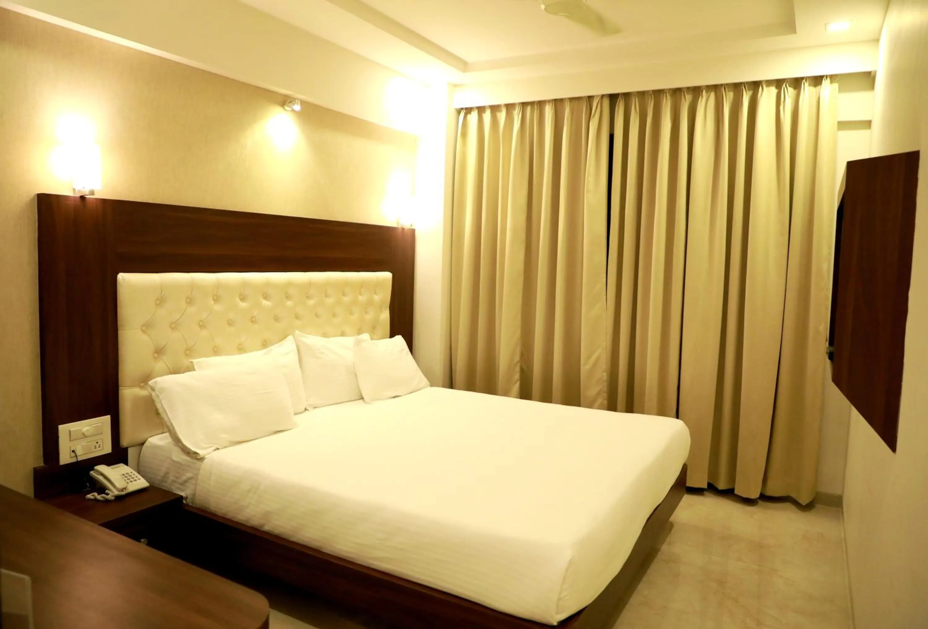 Superior King Room in Hotel Lords, Fort