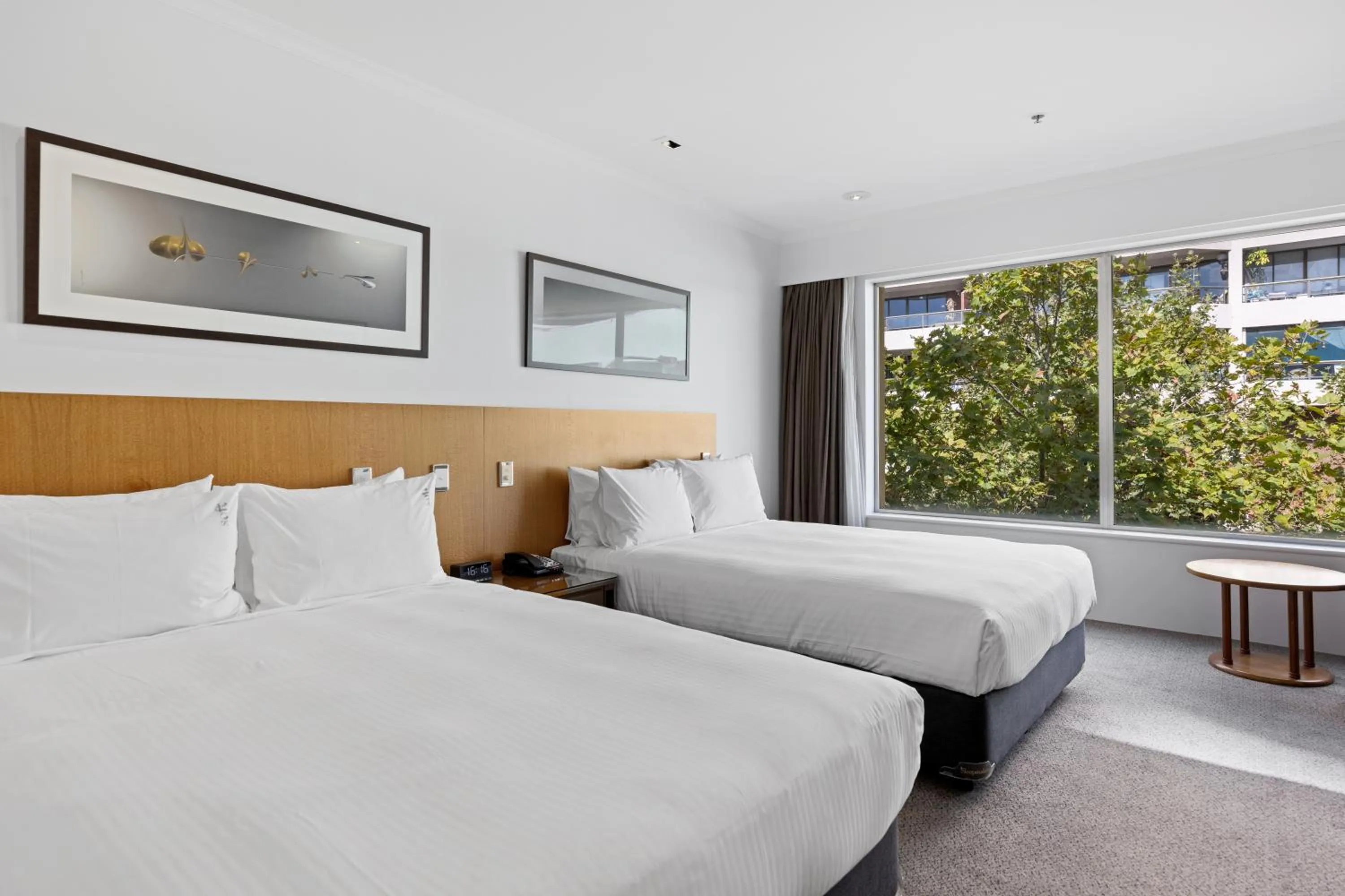 Standard Double Room with Two Double Beds in Holiday Inn Sydney Potts Point