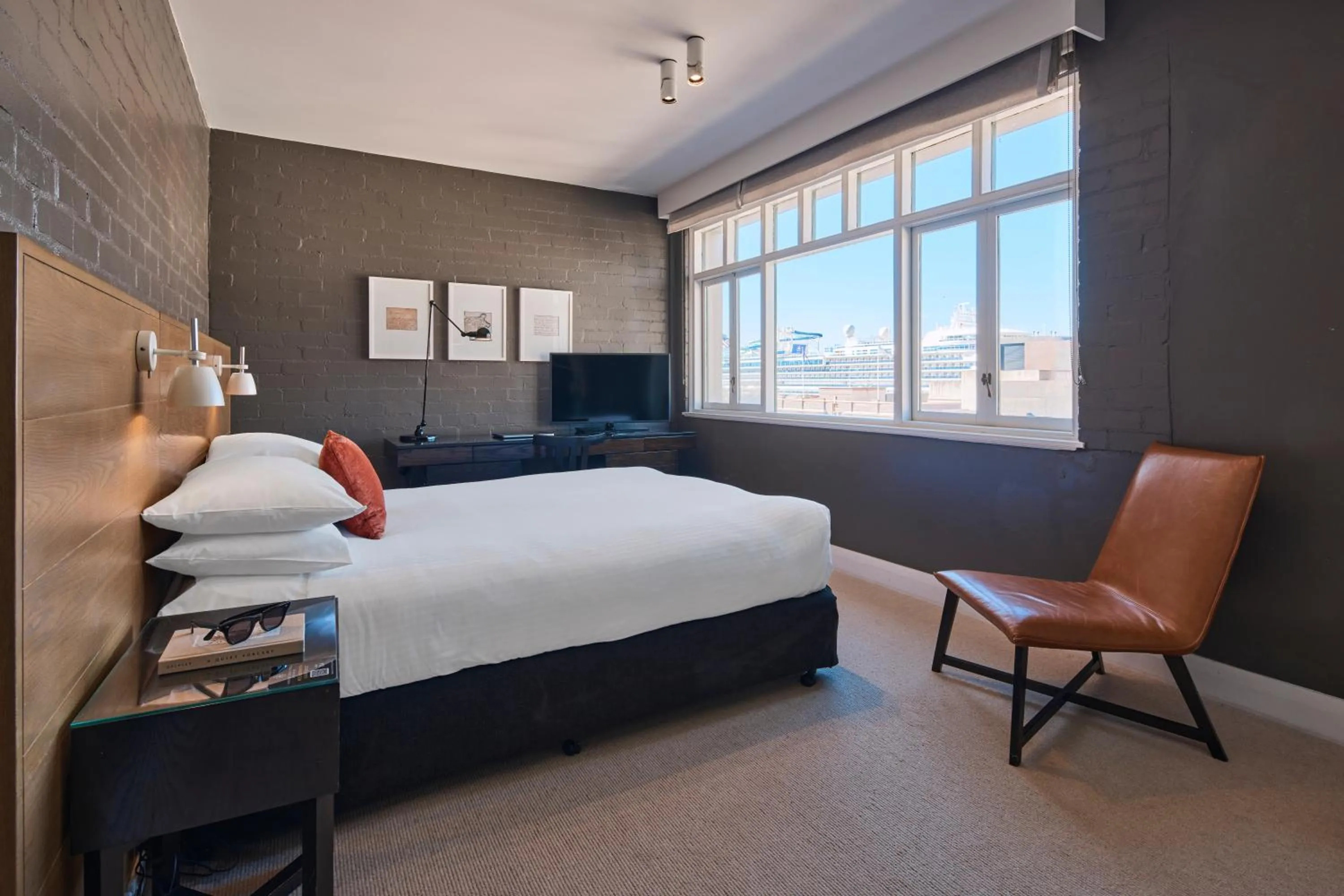 Heritage Superior Queen Room in Harbour Rocks by Ode Hotels