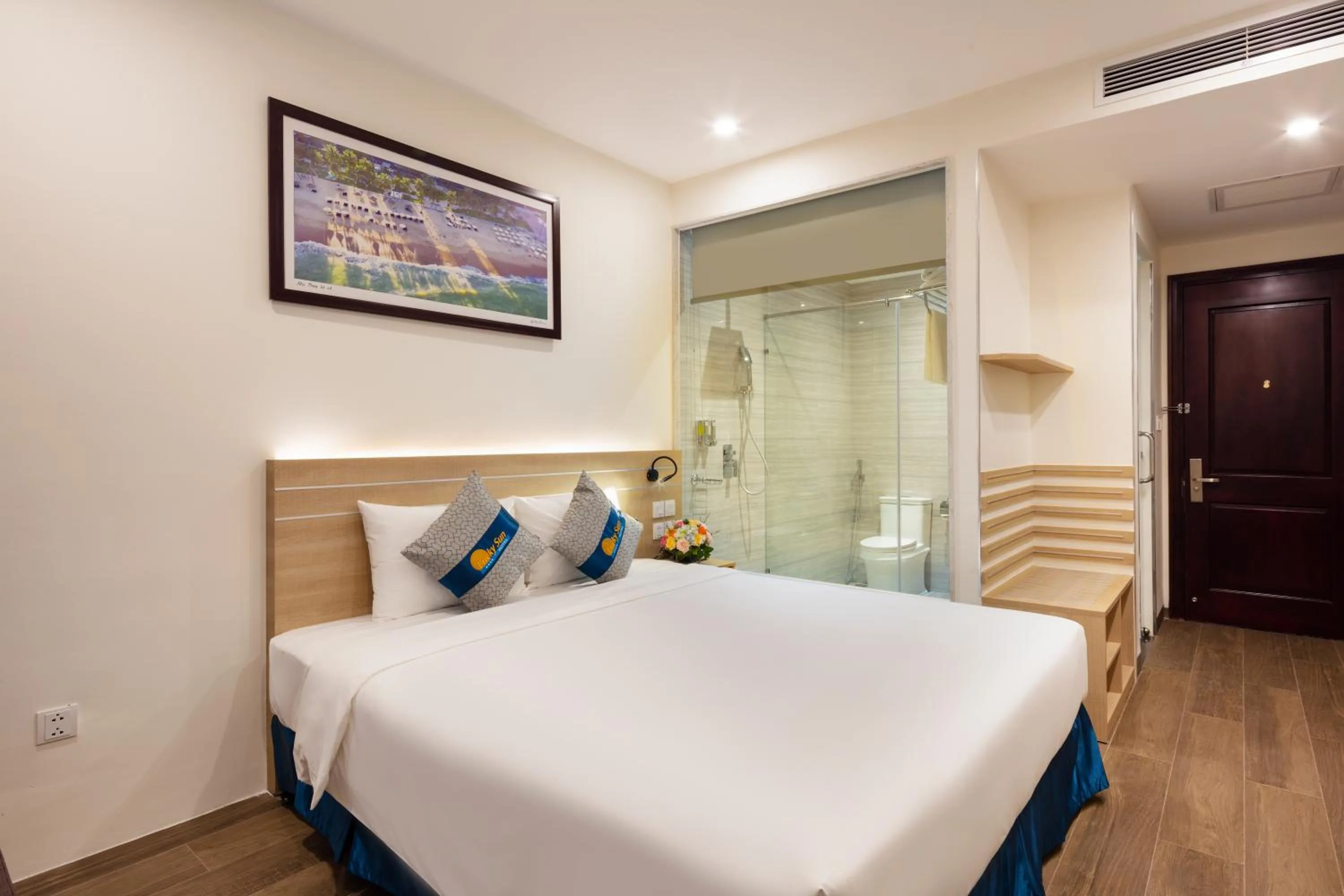 Deluxe Double Room with City View in Lucky Sun Hotel Nha Trang Beach