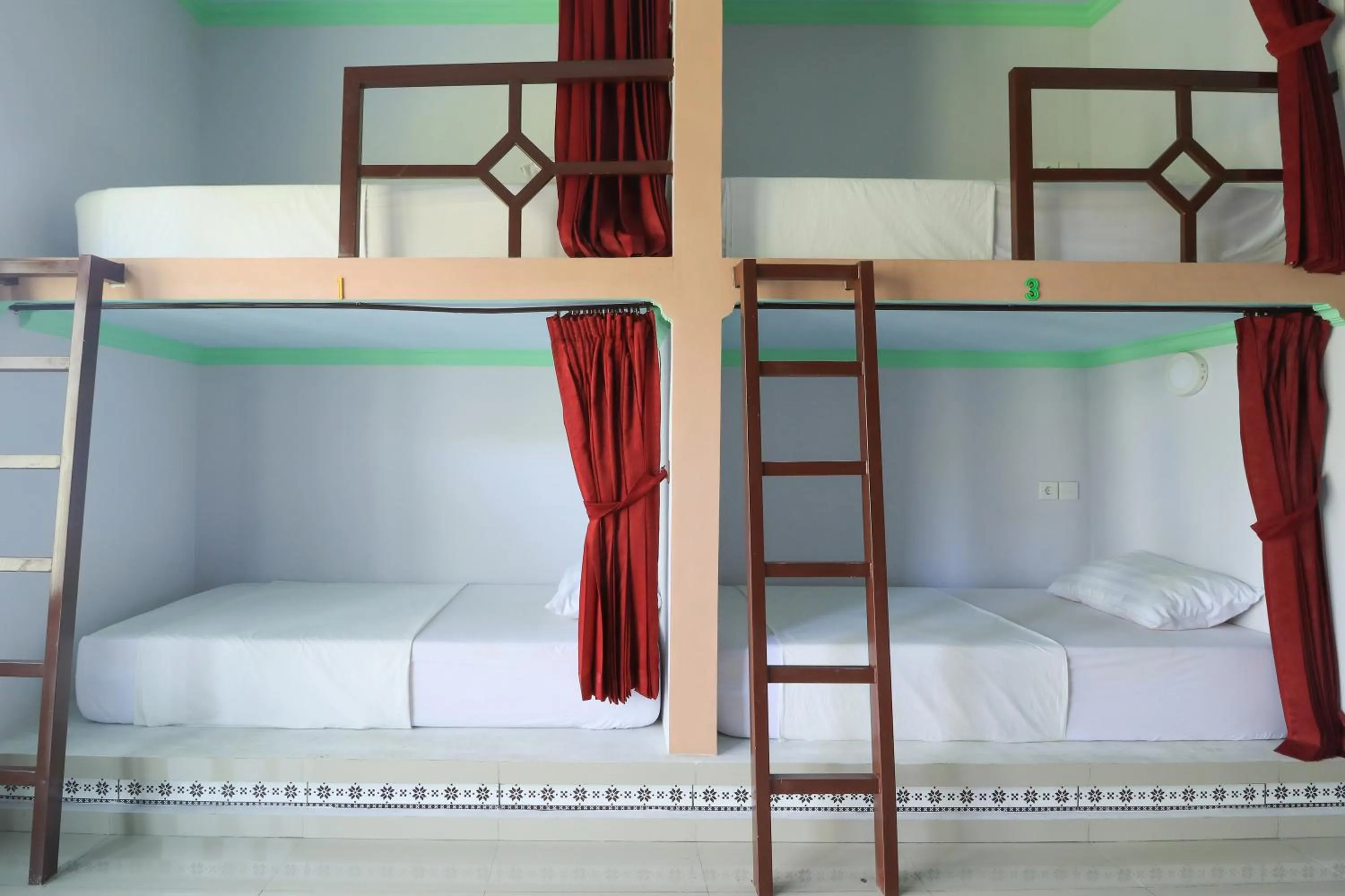 Bunk Bed in Mixed Dormitory Room in Pering Bungalow Ubud