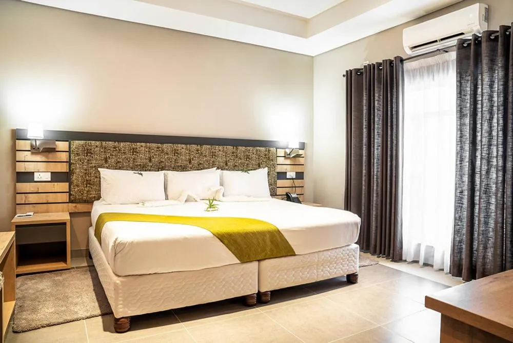 Single Room in Kalahari Arms Hotel