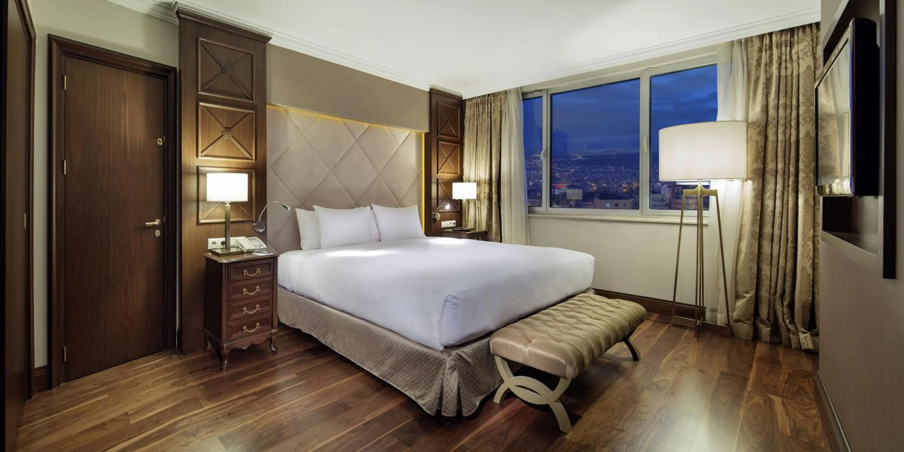 Executive Deluxe Suite in Wyndham Grand Kayseri