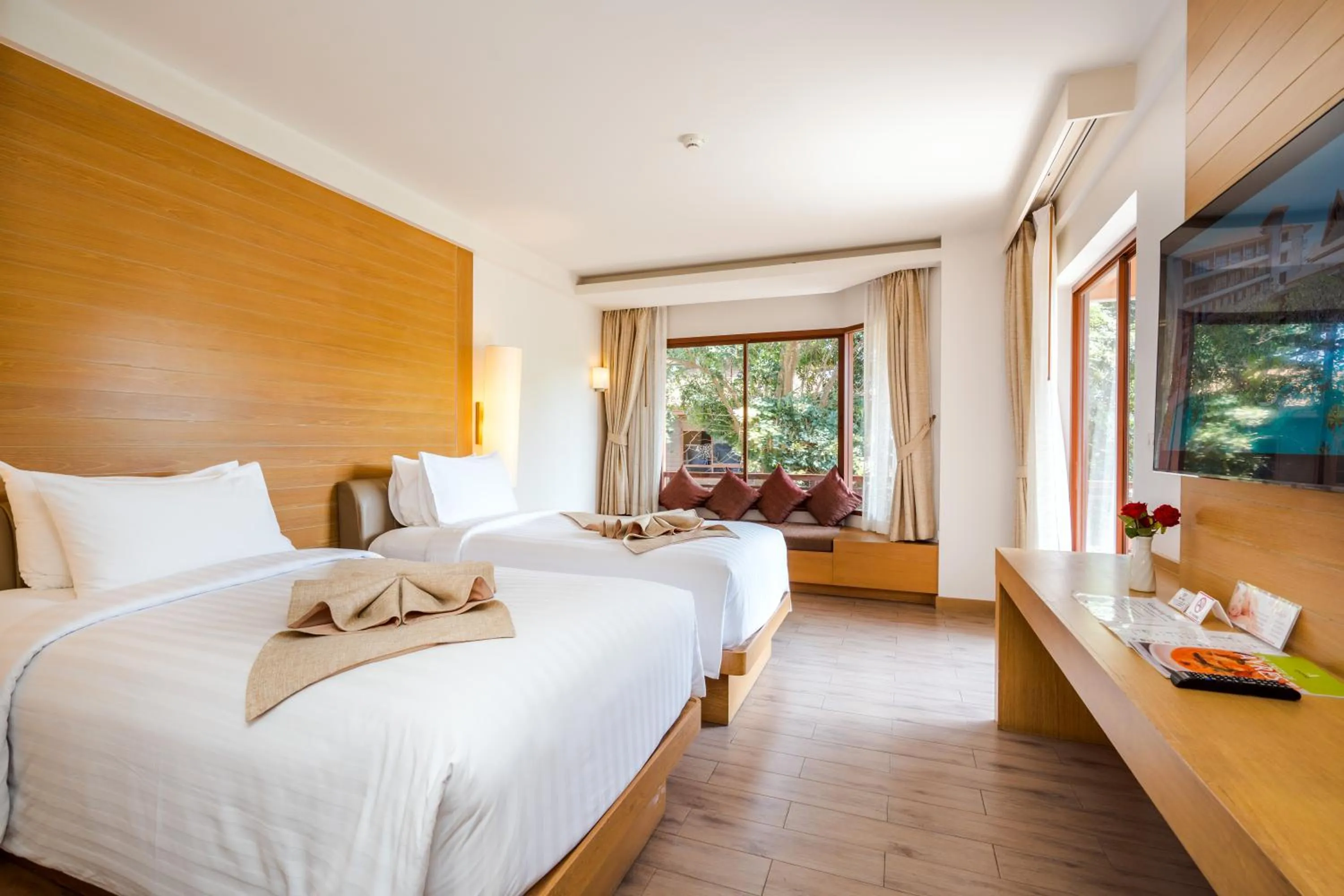Superior Twin Room in Ayrest Hua Hin Hotel