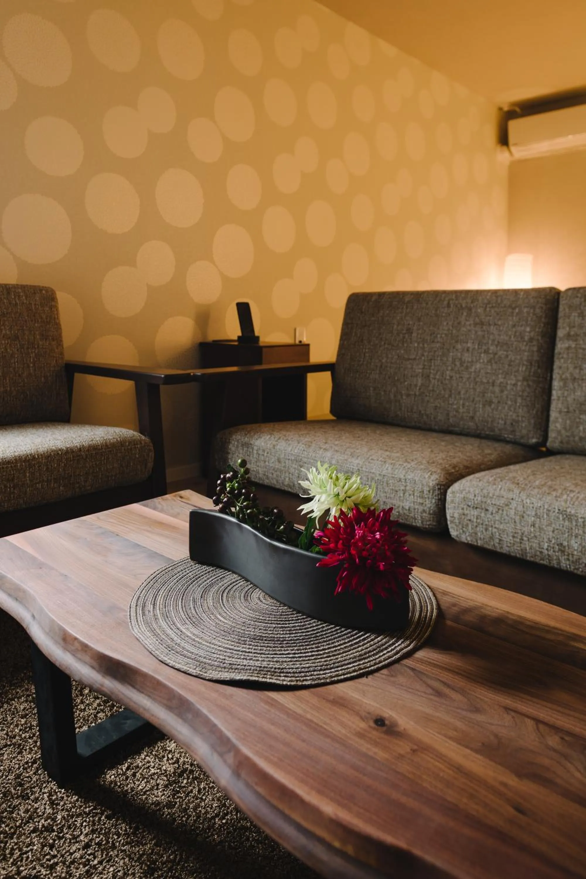 Luxury Quadruple Room in GRAND BASE Karatsu Ekiminami