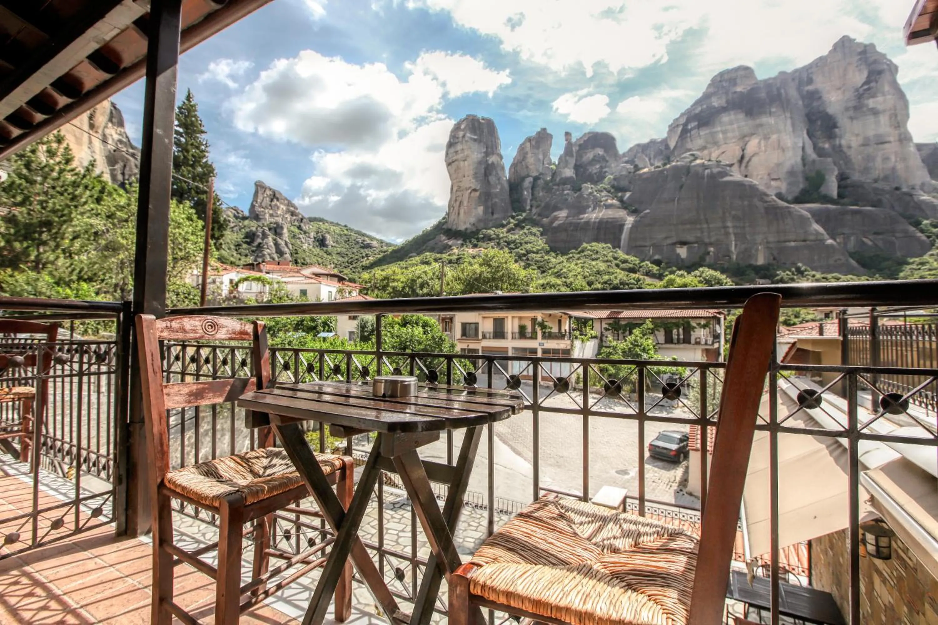 Double Room with Balcony and Meteora View in Alsos House