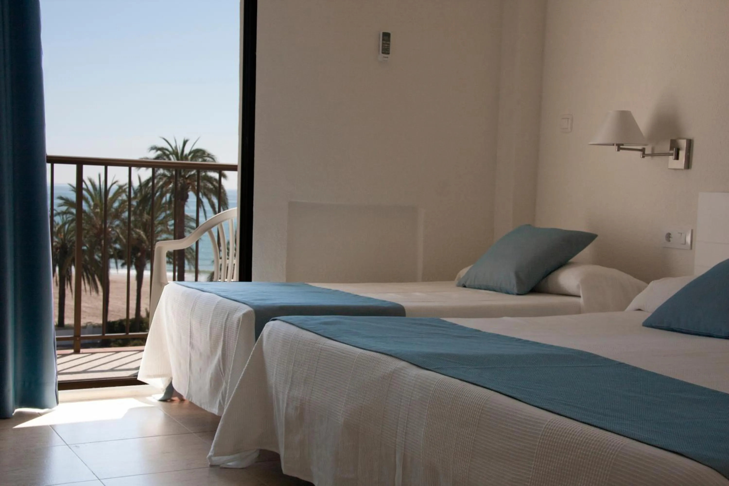 Double Room with Pool View (2 Adults + 1 Child) in Hotel Sicania