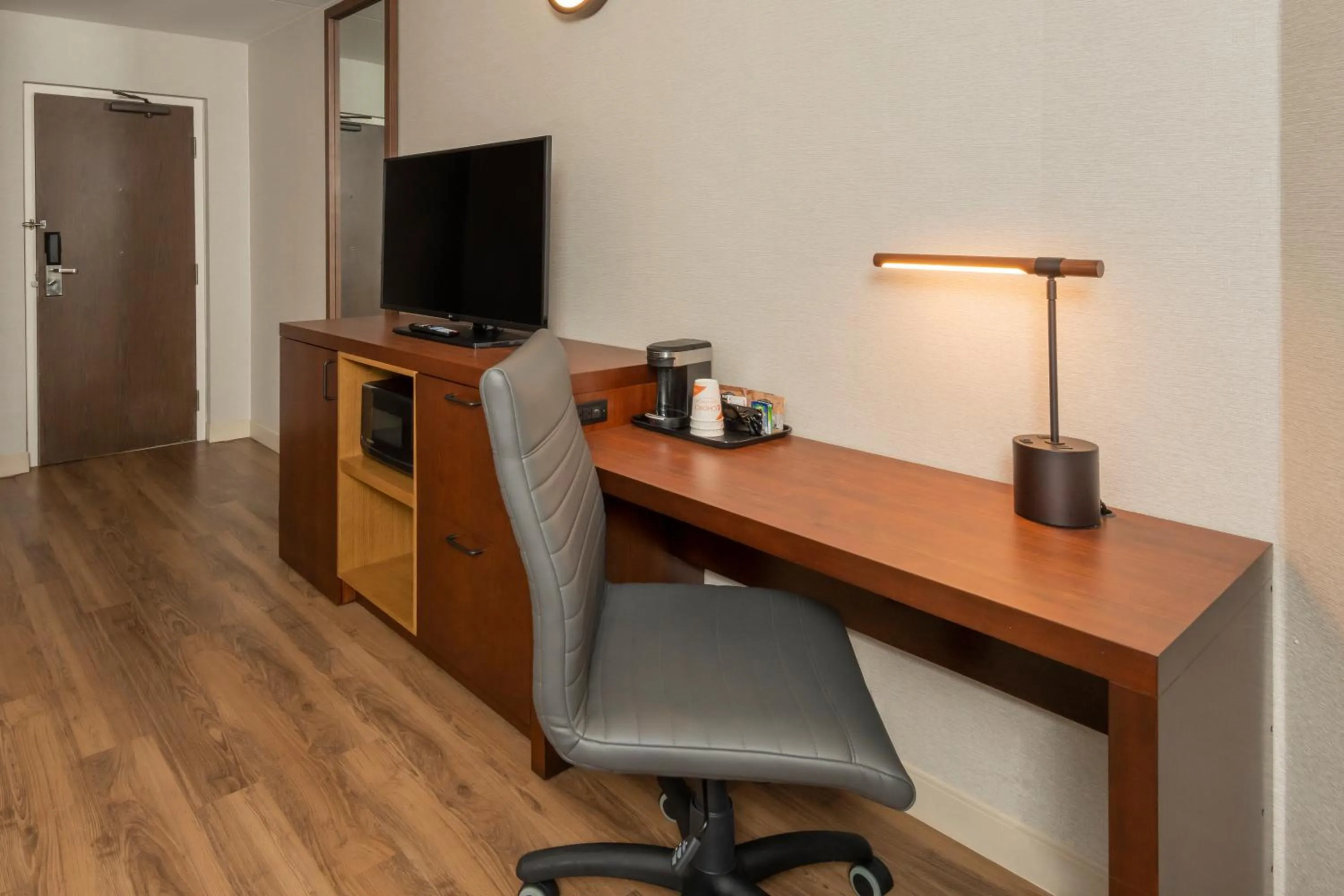 King Suite - Pet Friendly in Comfort Inn