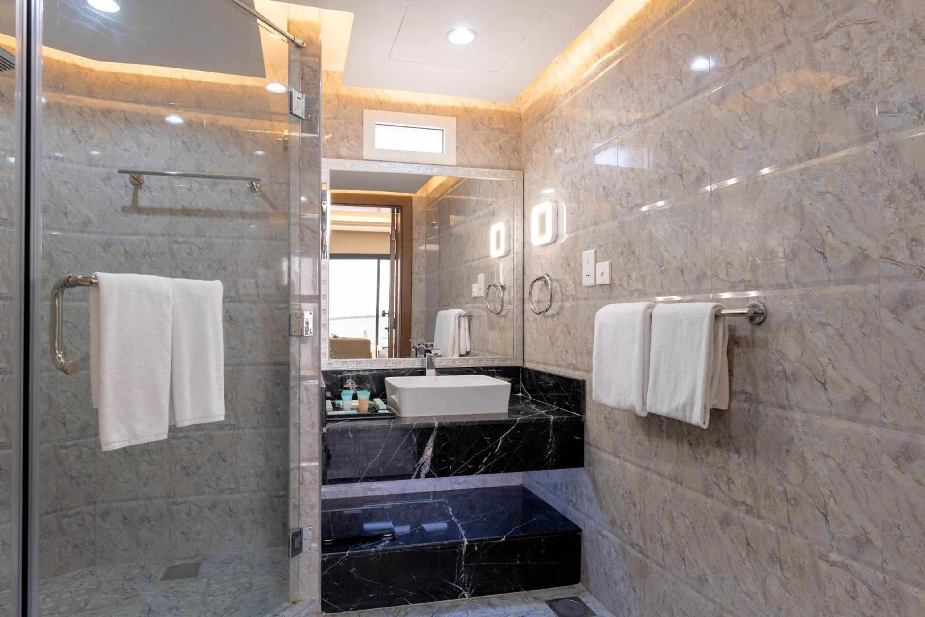 Deluxe King Room with Pool View in Palma Beach Resort & Spa