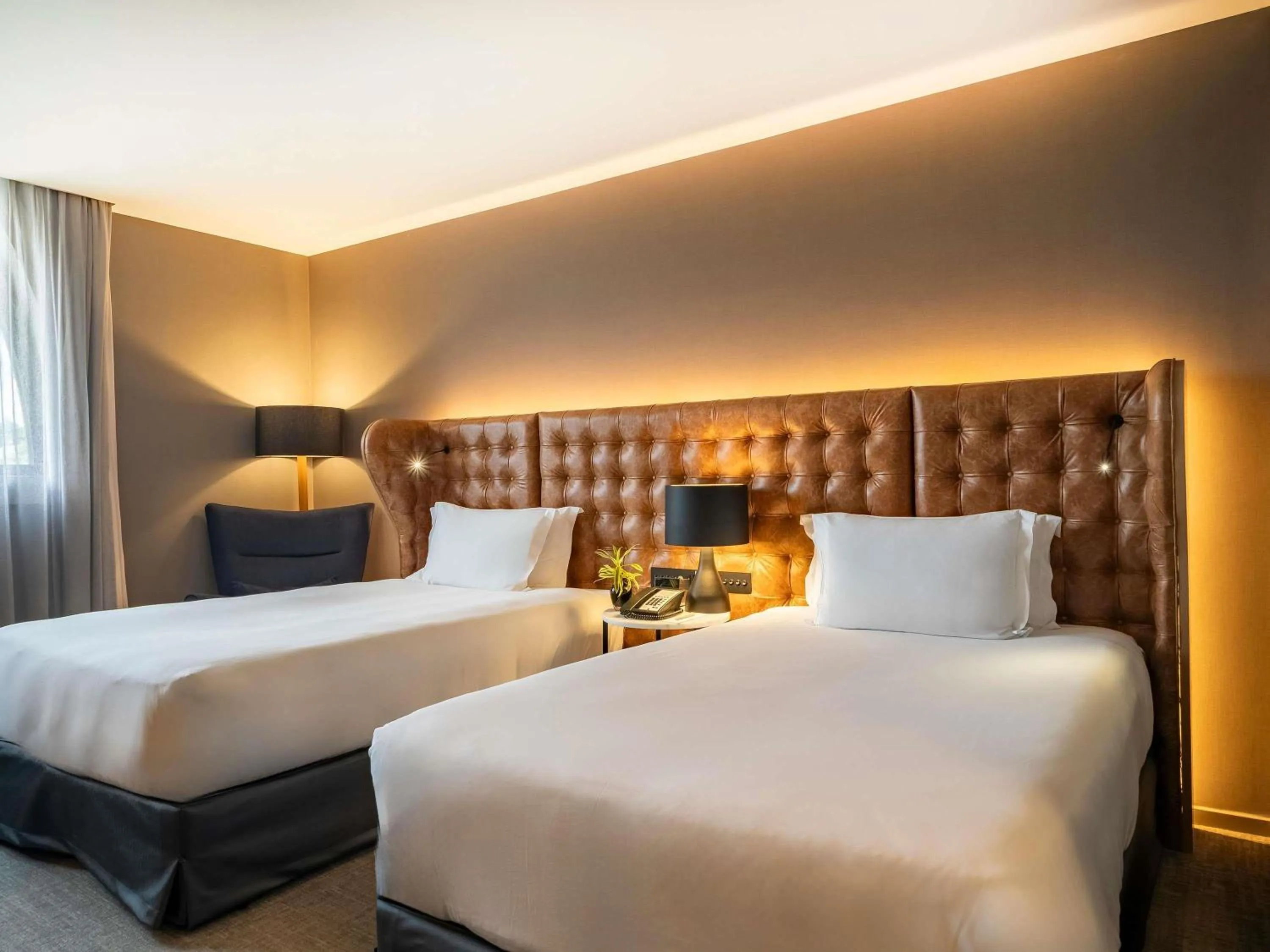 Premium Luxury Room with Two Single Beds - single occupancy in Pullman Sao Paulo Guarulhos Airport