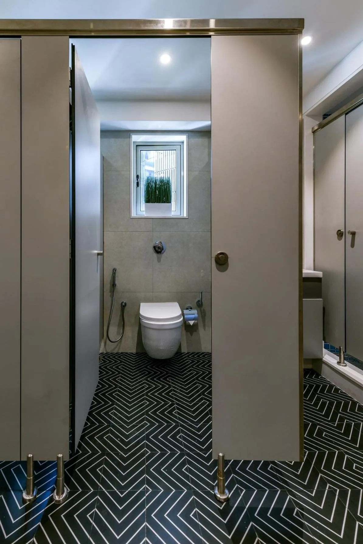 Bed in 8-Bed Mixed Dormitory Room in Indie Stays, BKC