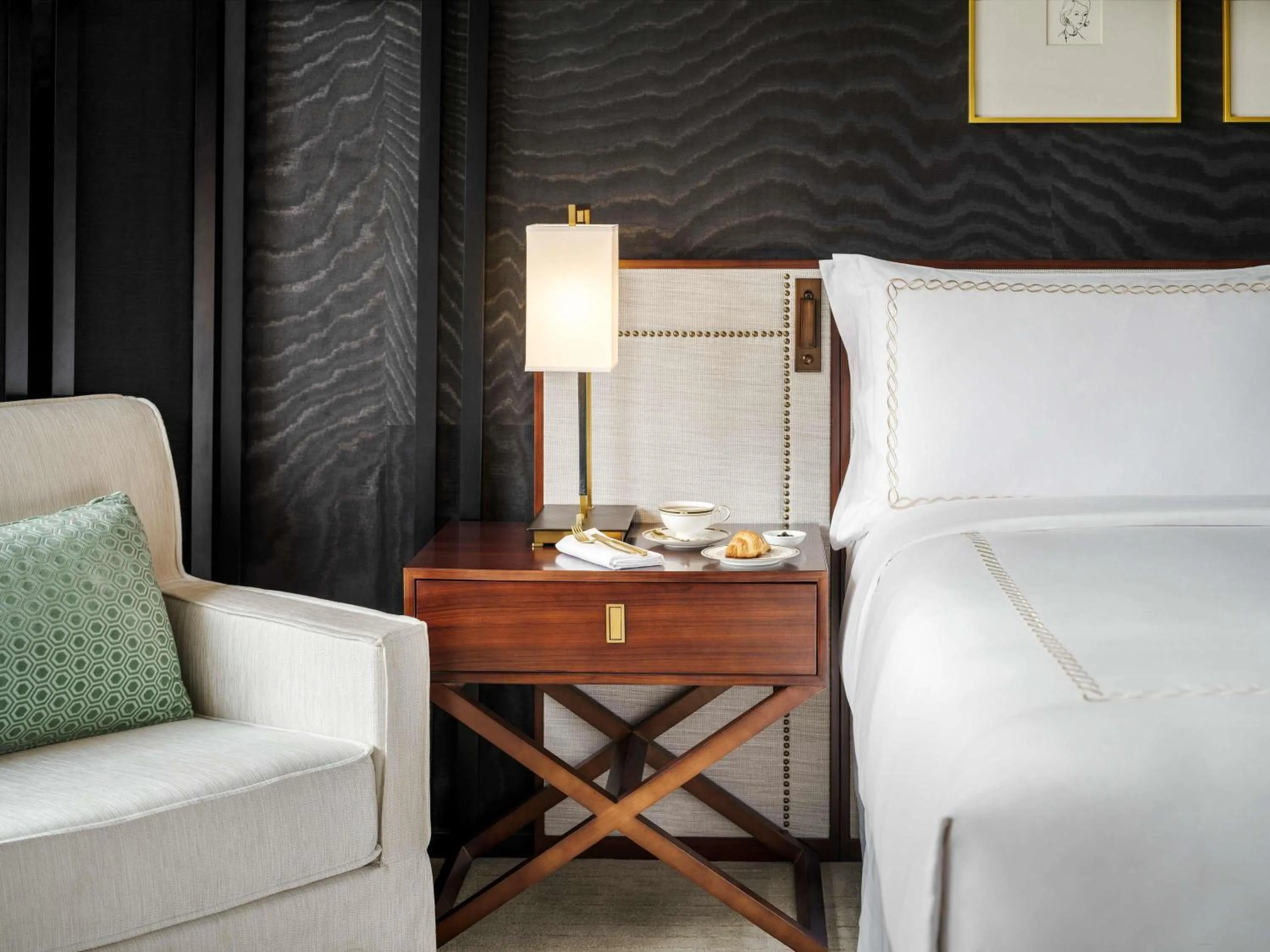 Deluxe King Room - Non-Smoking in Fairmont Wuhan