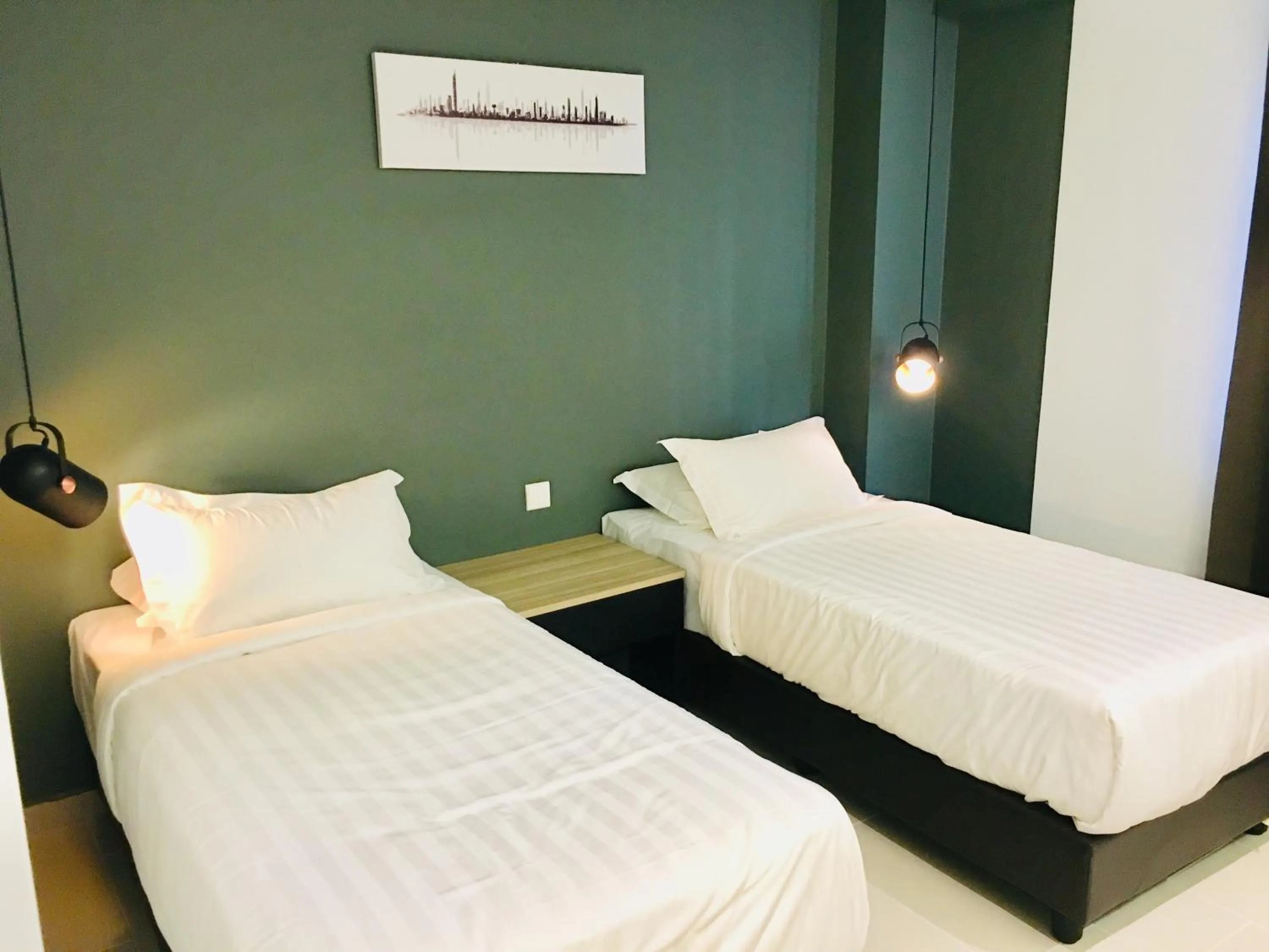 Deluxe Twin Room - No Window in Enclave Business Hotel