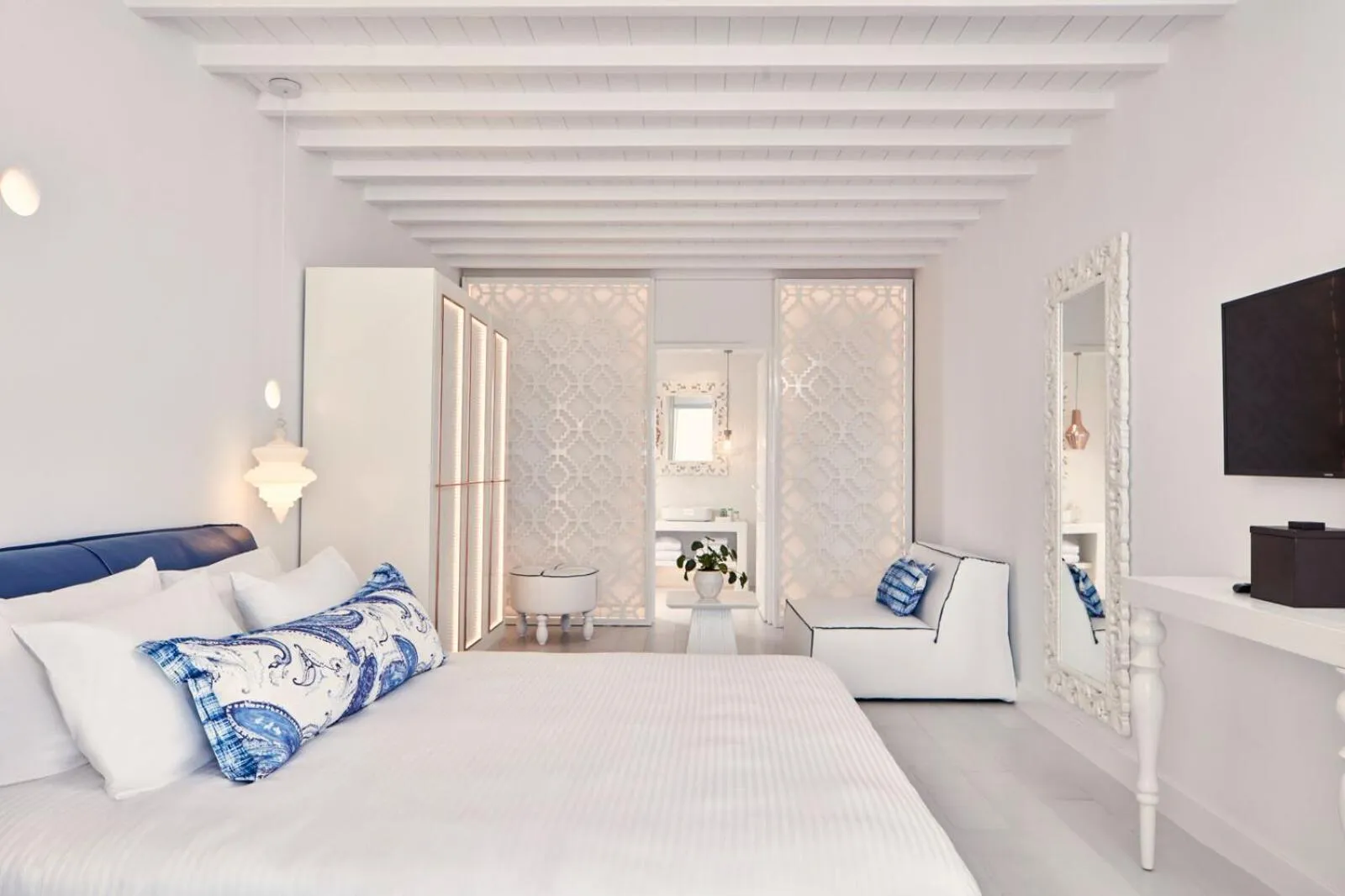 Superior Suite with Private Pool and Sea View in Katikies Mykonos - The Leading Hotels of the World