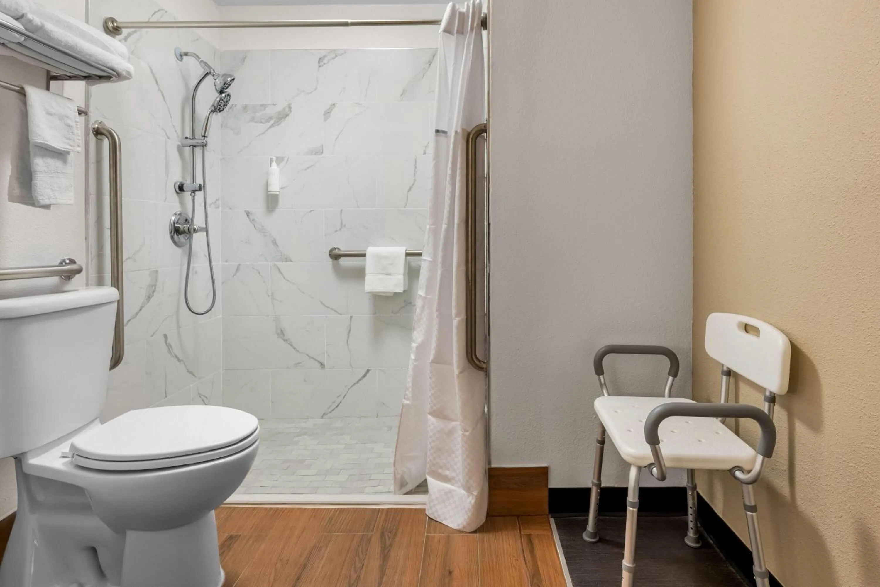 Queen Room with Two Queen Beds and Roll-in Shower - Mobility Accessible/Non-Smoking in Super 8 by Wyndham Gadsden AL