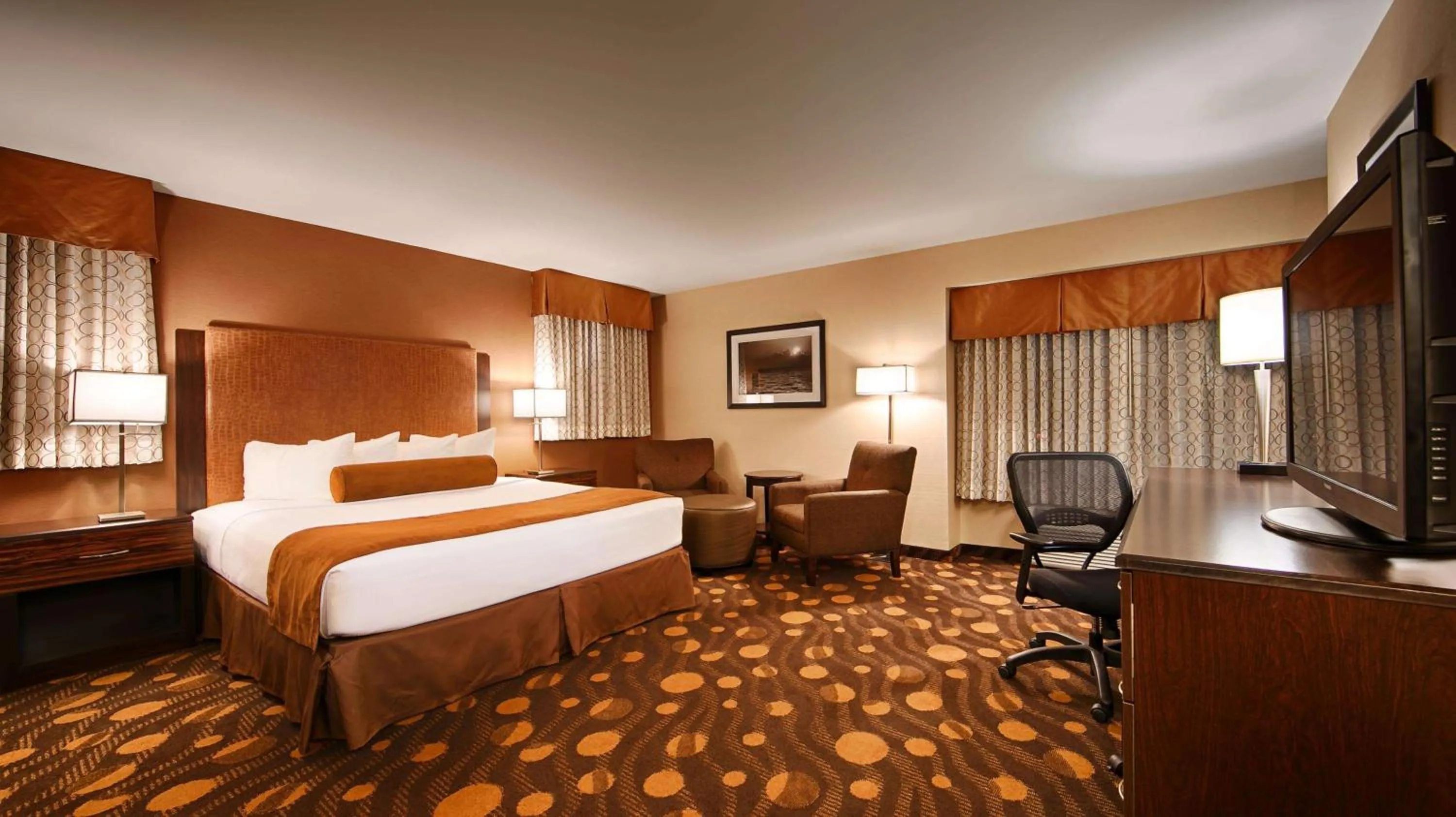 Queen Room - Smoking in Best Western Plus Suites Hotel Coronado Island