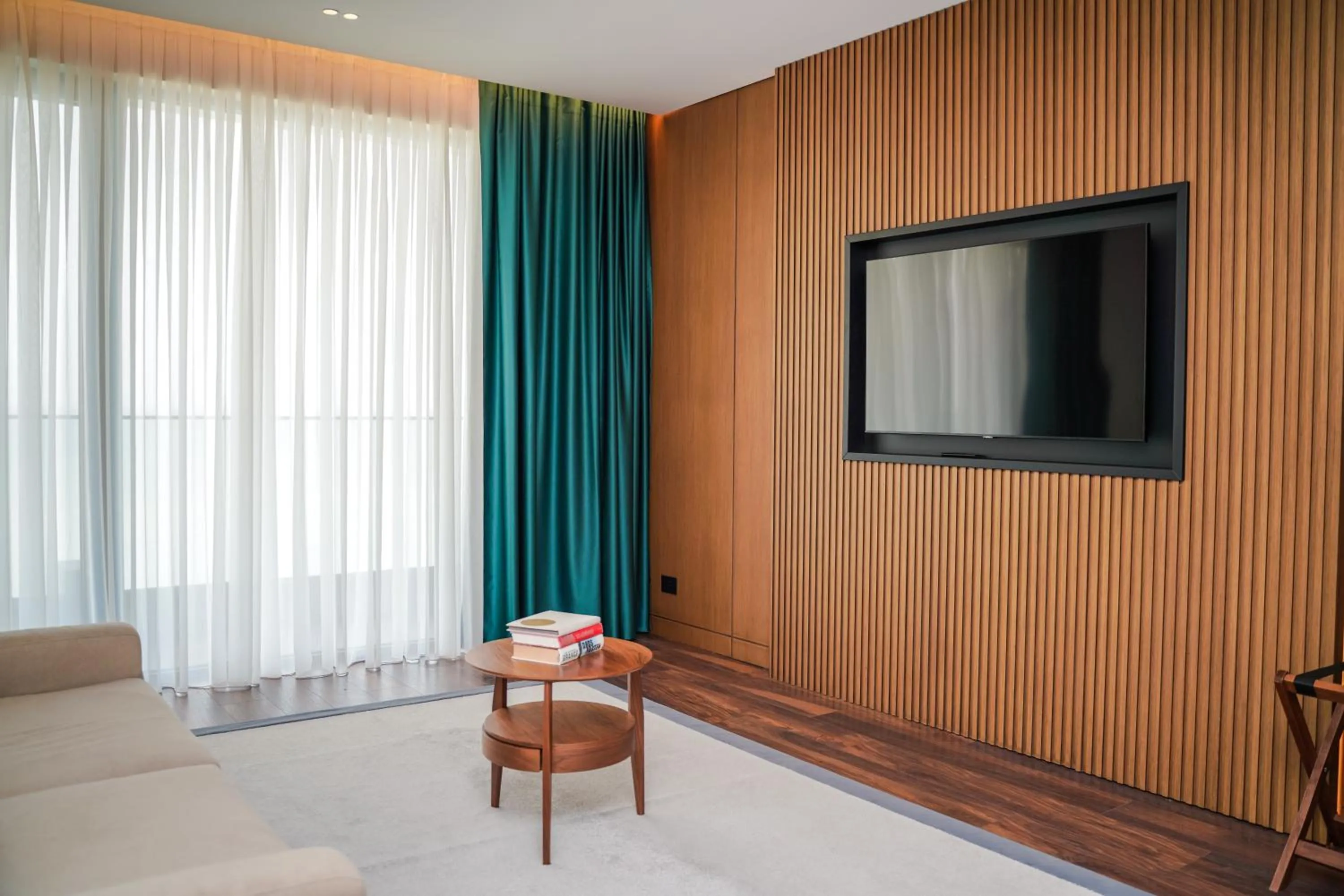 Deluxe Suite with Sea View in Supreme Hotel