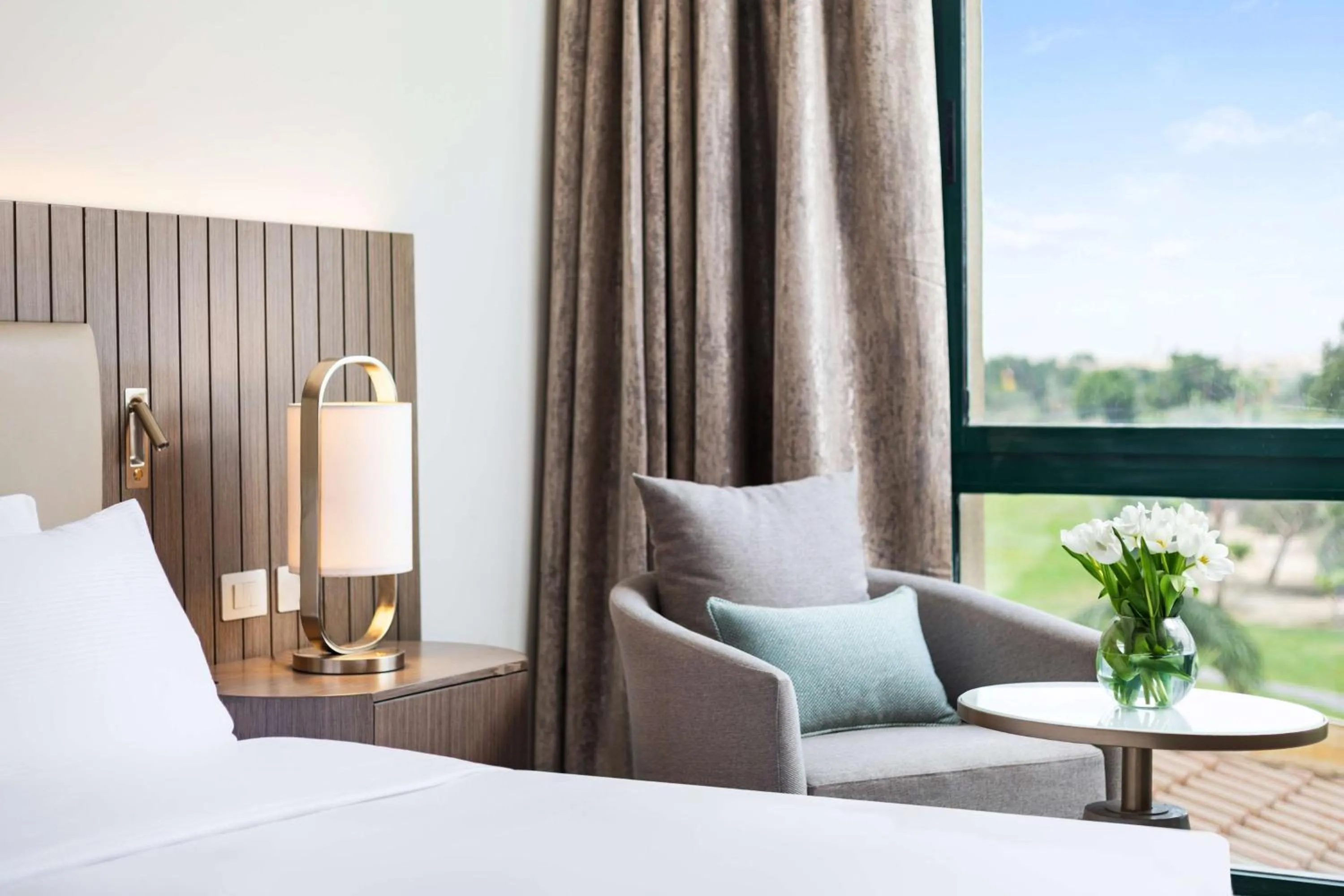 Premier King Suite in Hilton Pyramids Golf