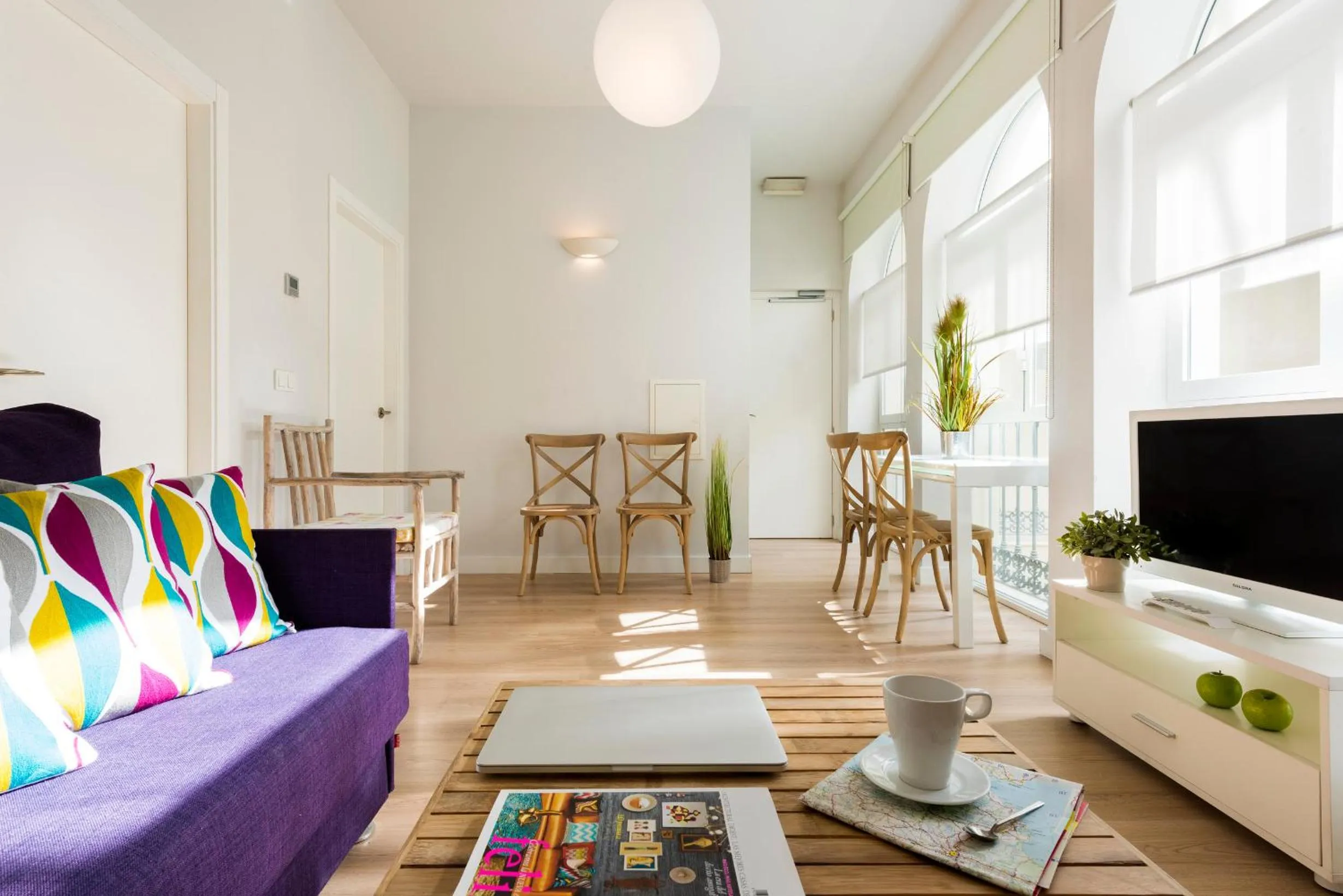 Two-Bedroom Apartment in Suites Sevilla Plaza