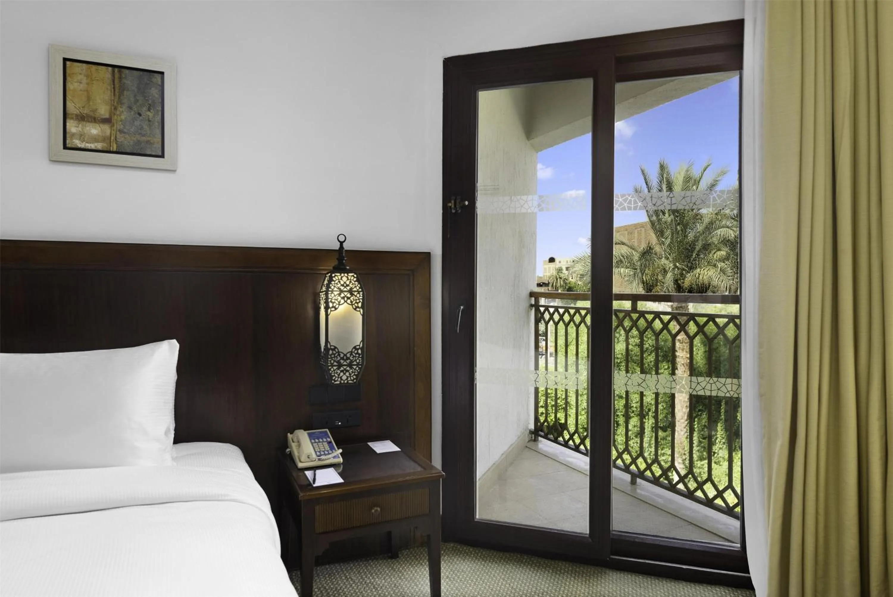 GUESTROOM KING BED in Hilton Luxor Resort & Spa