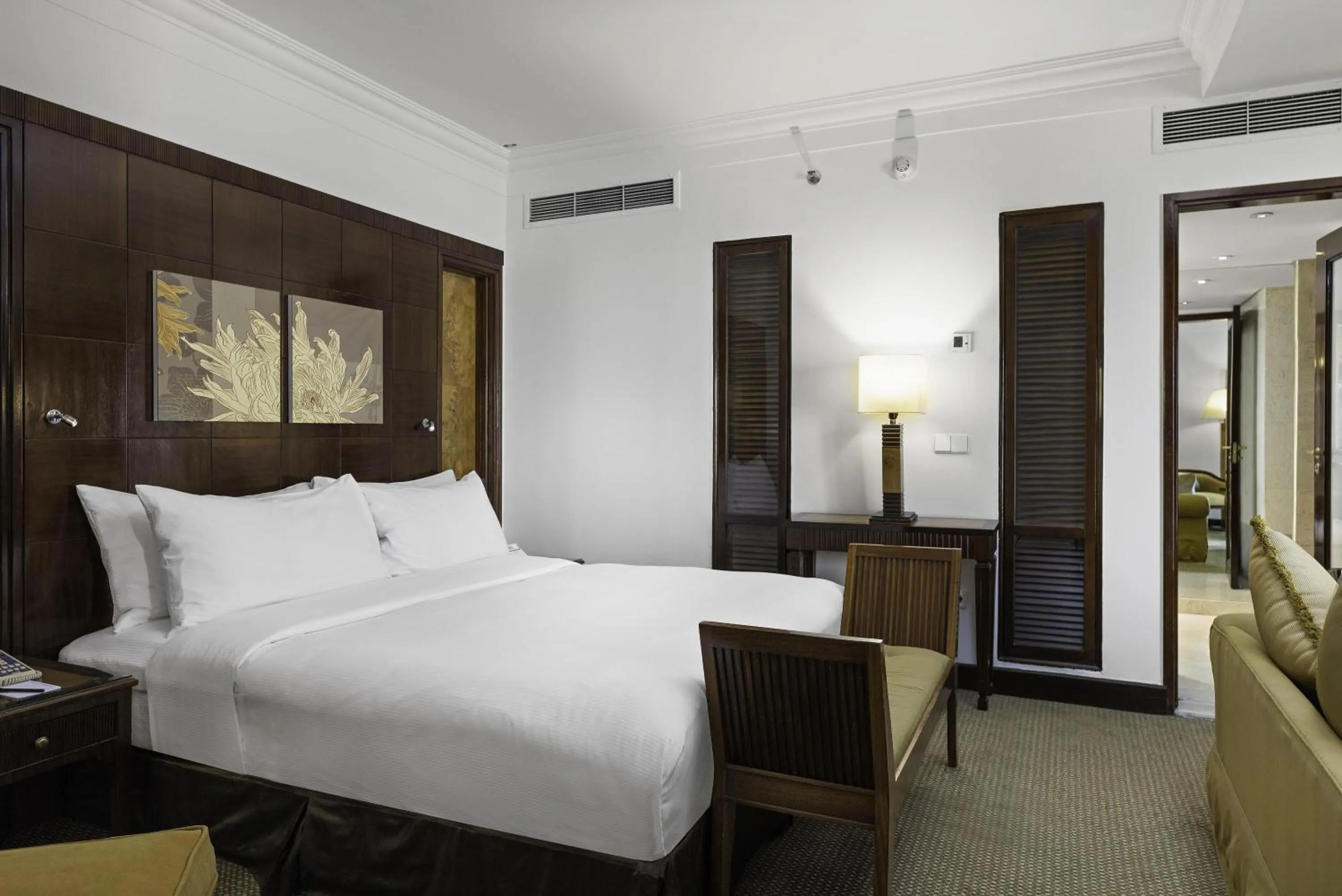 Junior Suite - single occupancy in Hilton Luxor Resort & Spa