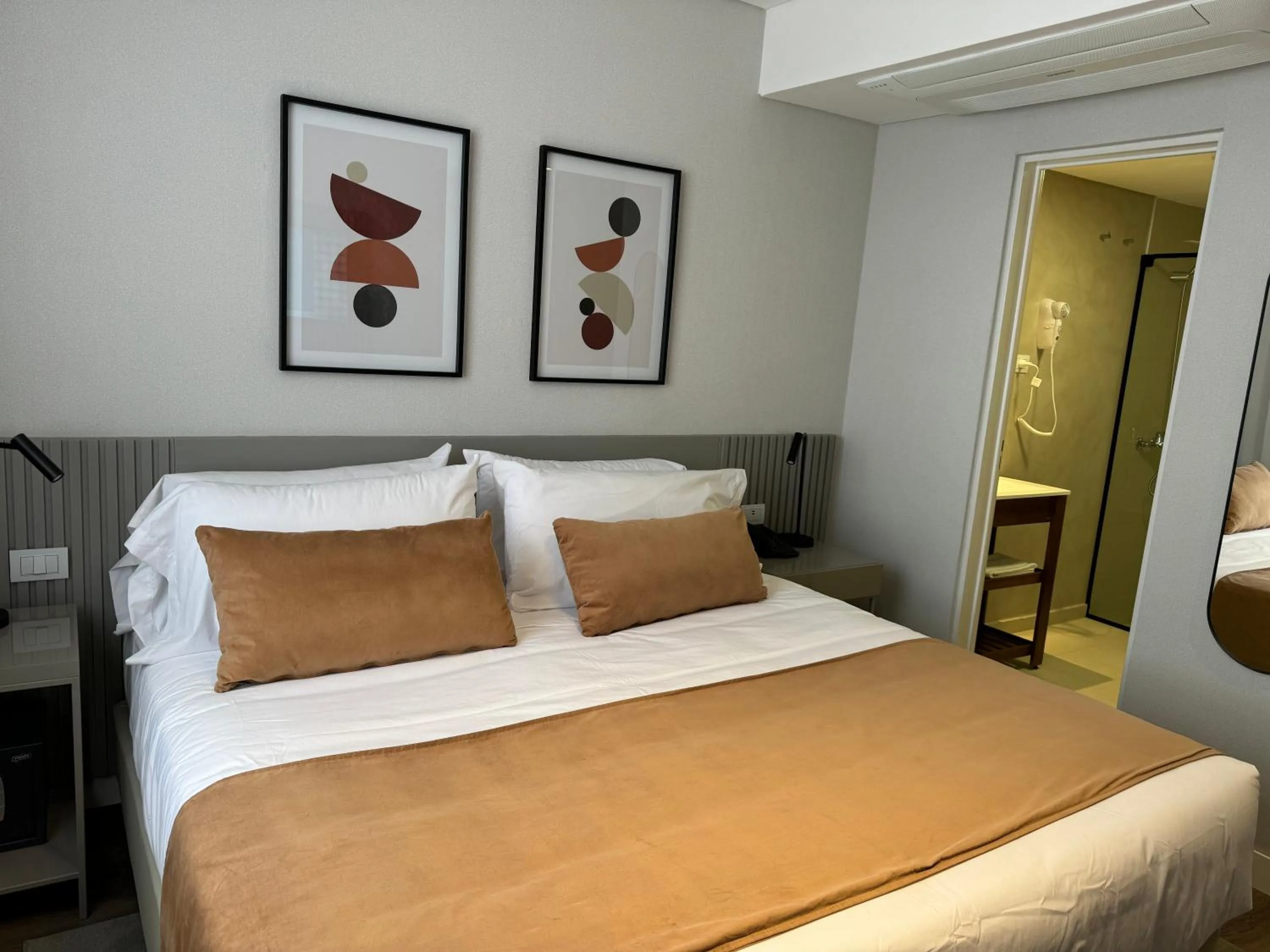 Small Double Room in Guemes Hotel & Spa
