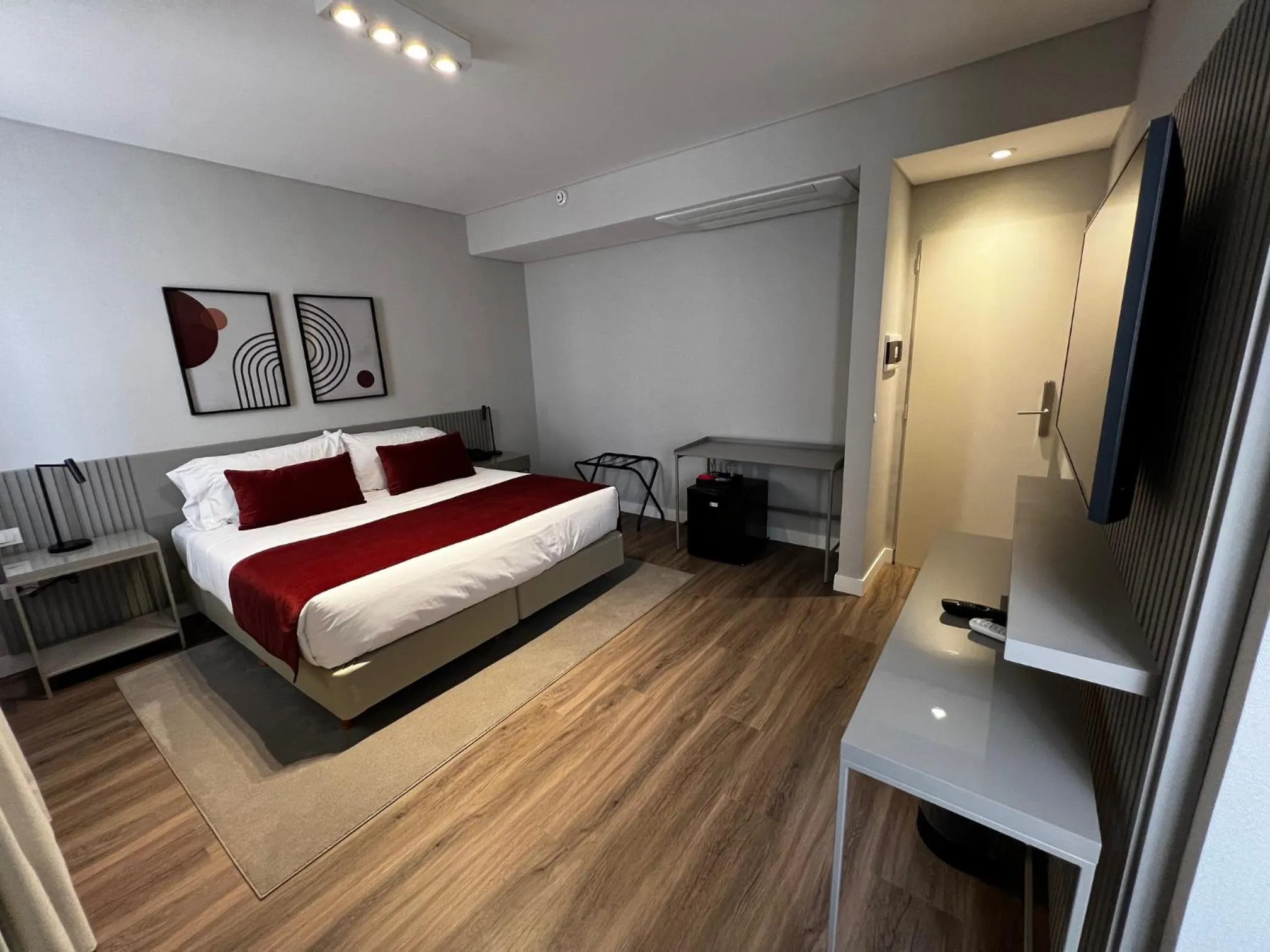 Standard Queen Room in Guemes Hotel & Spa