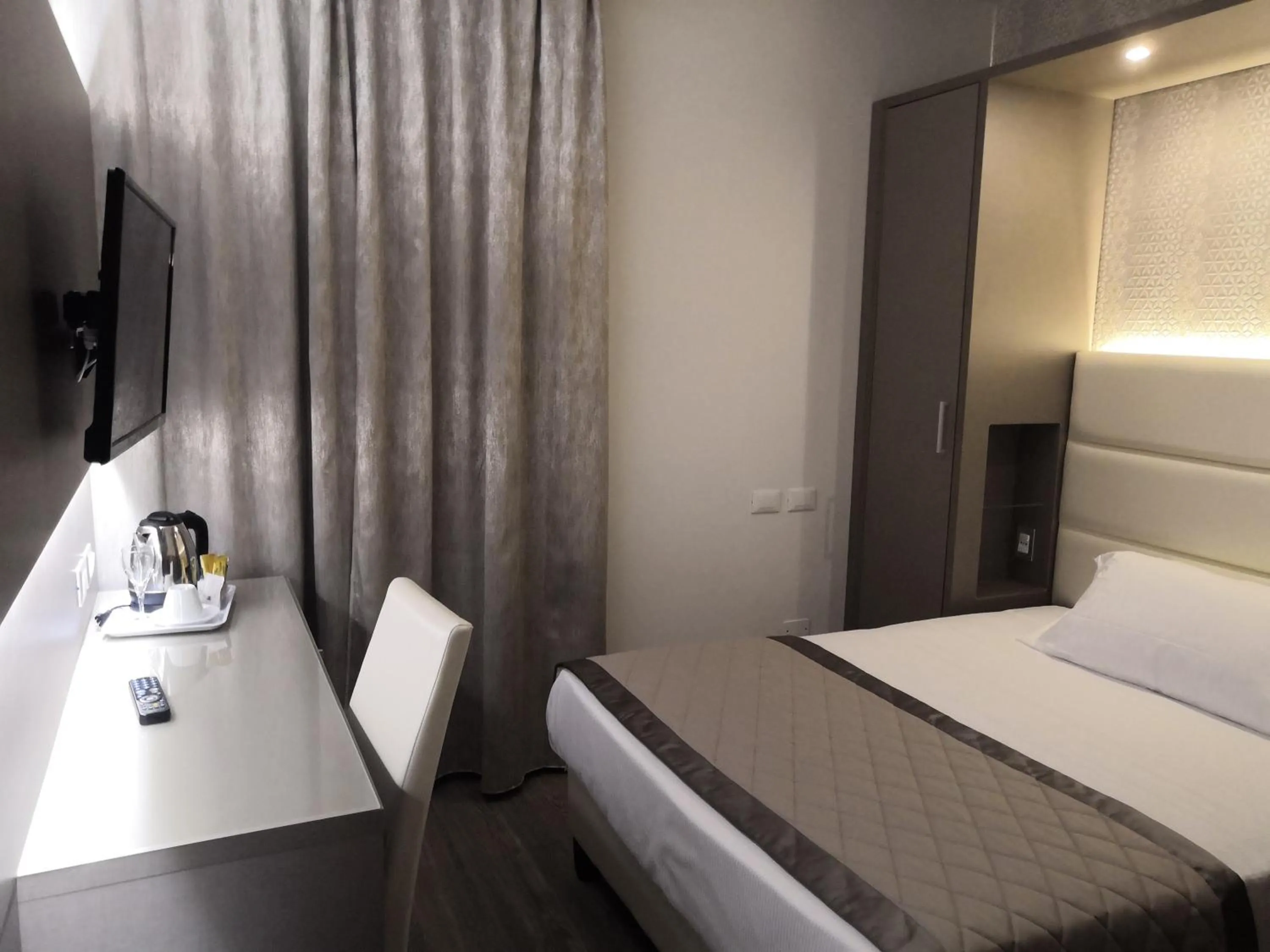 Single Room in Hotel Principe