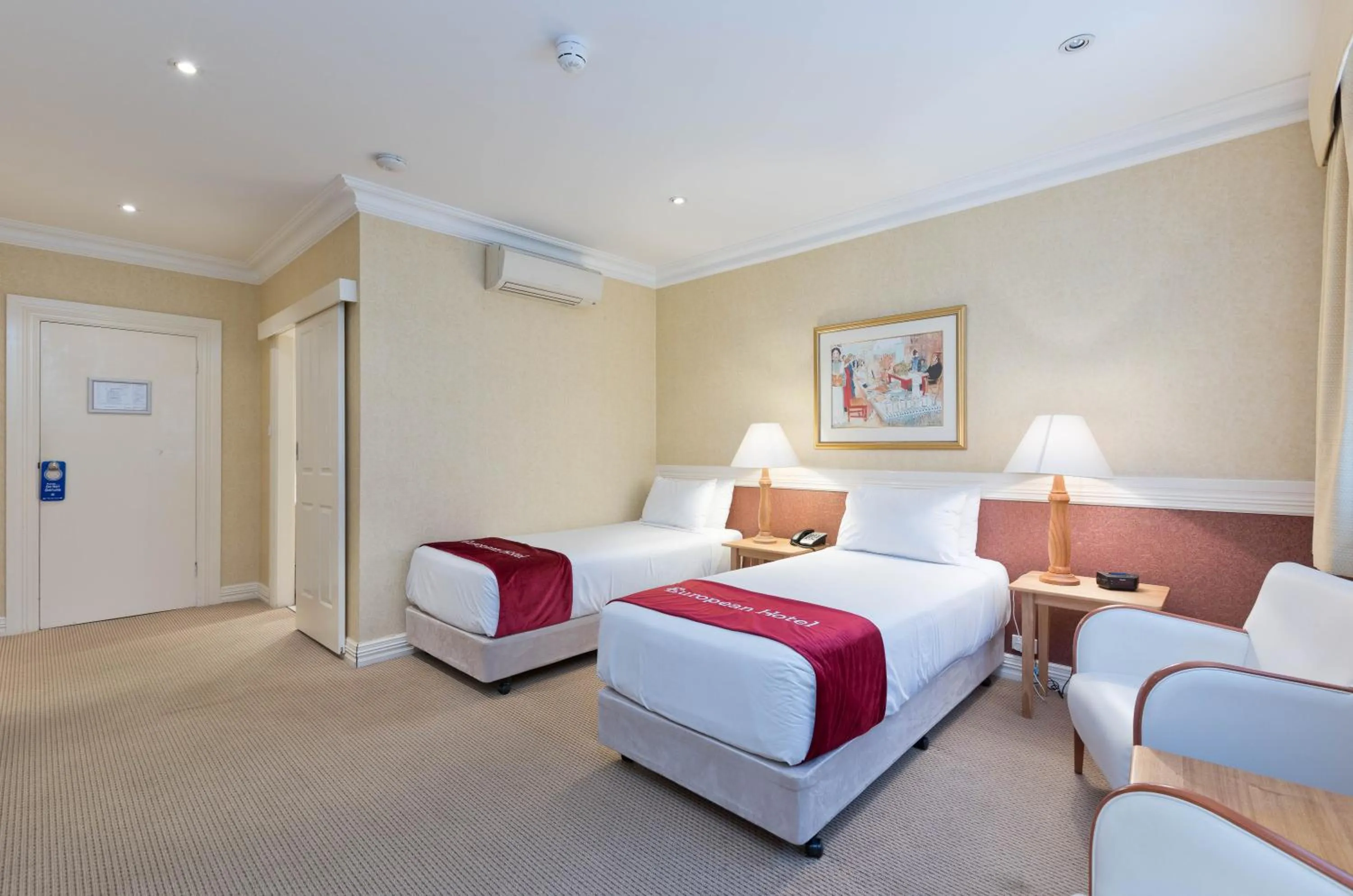 Superior Twin Room in European Hotel