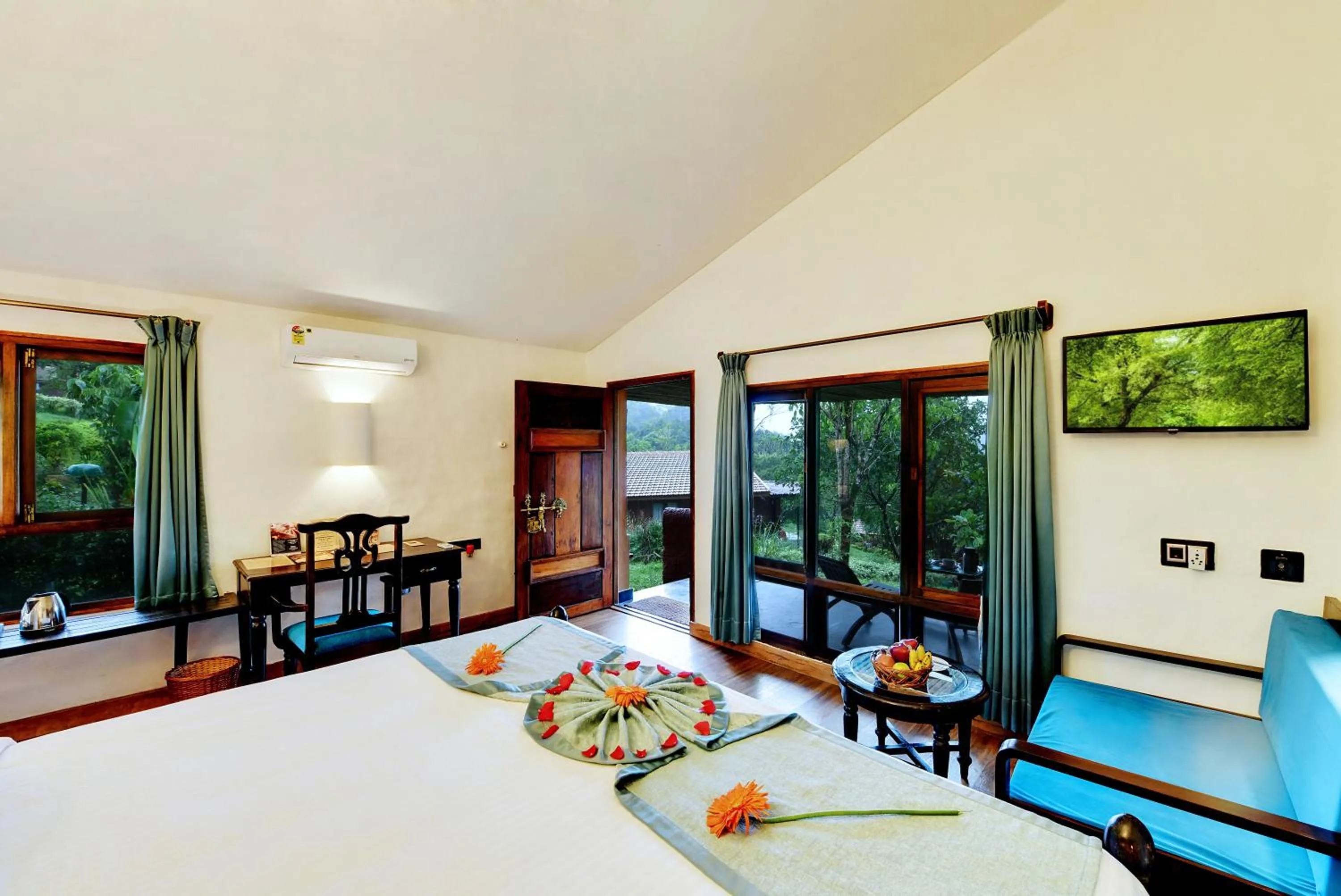 Deluxe Cottage in Heritage Resort Coorg