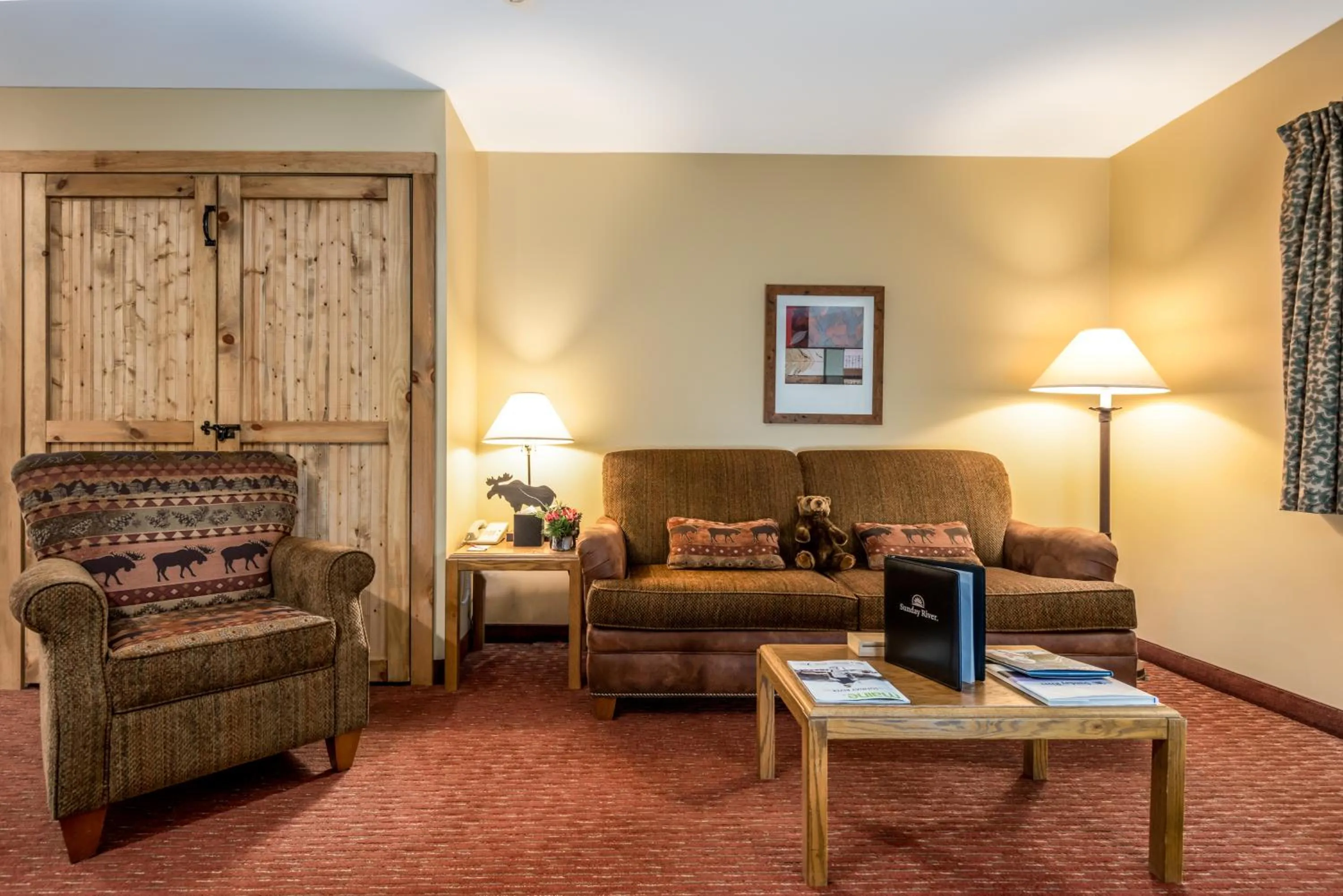 Deluxe Studio in Grand Summit Hotel