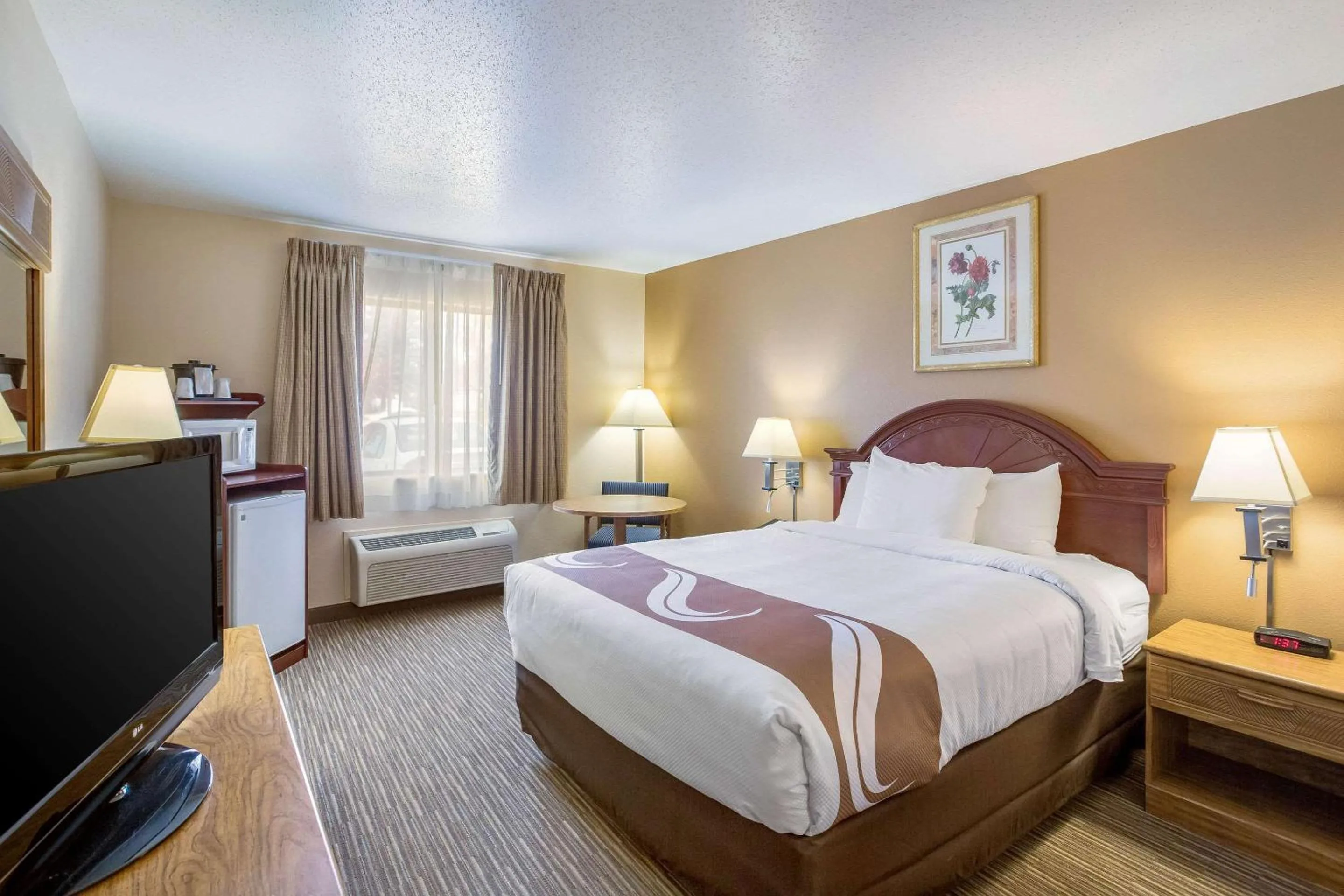 Double Room - Disability Access/Non-Smoking in Quality Inn - Storm Lake