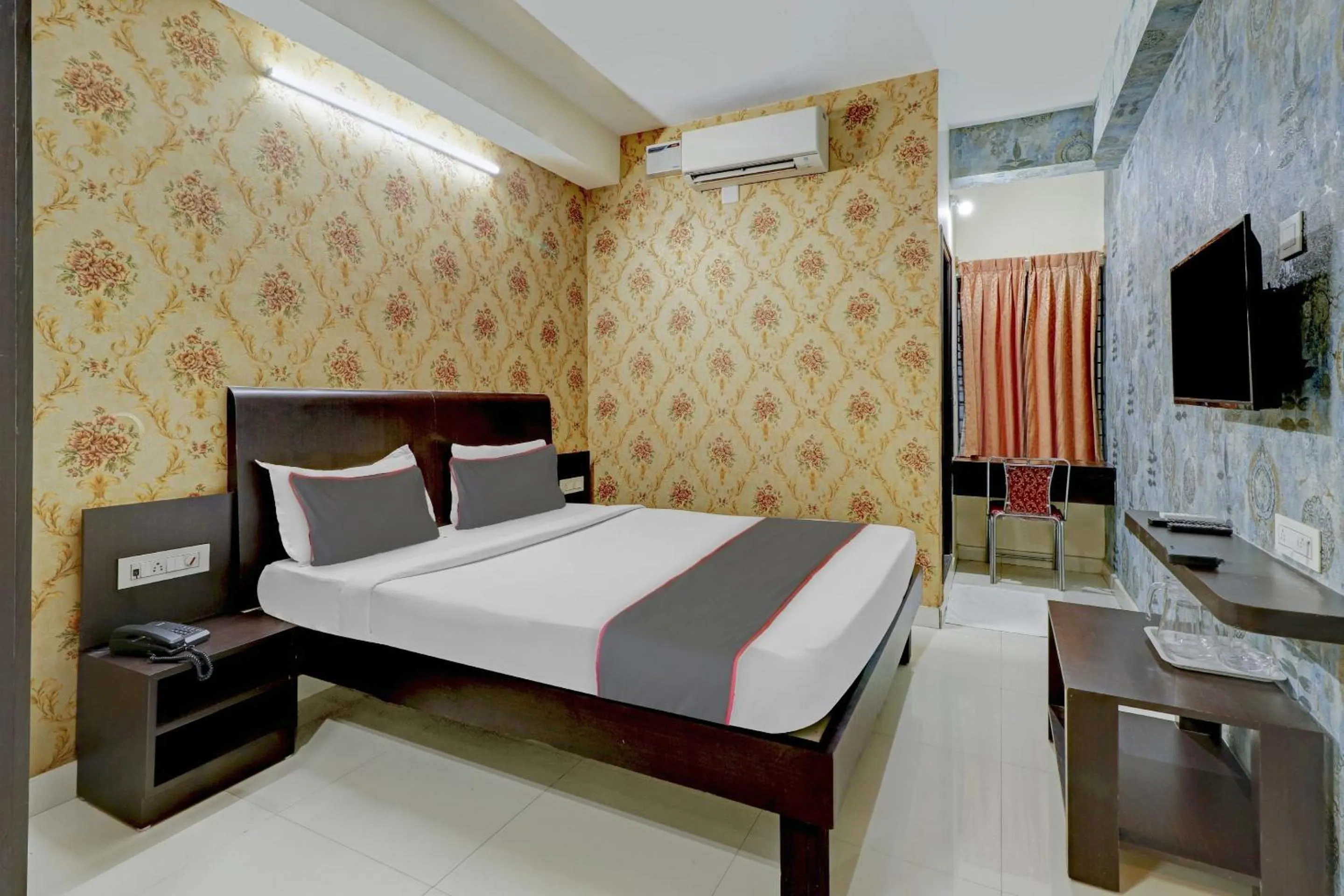 Standard Double Room - single occupancy in Super Capital O Champion Lotus Near Mantri Square Mall