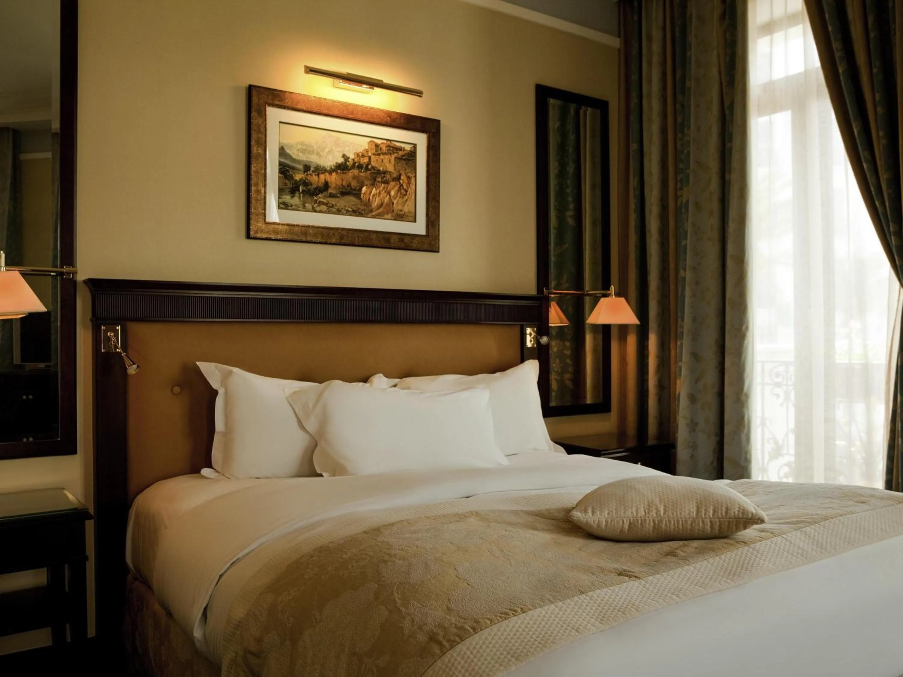 Classic King Room in Royal Hotel Oran - MGallery Collection