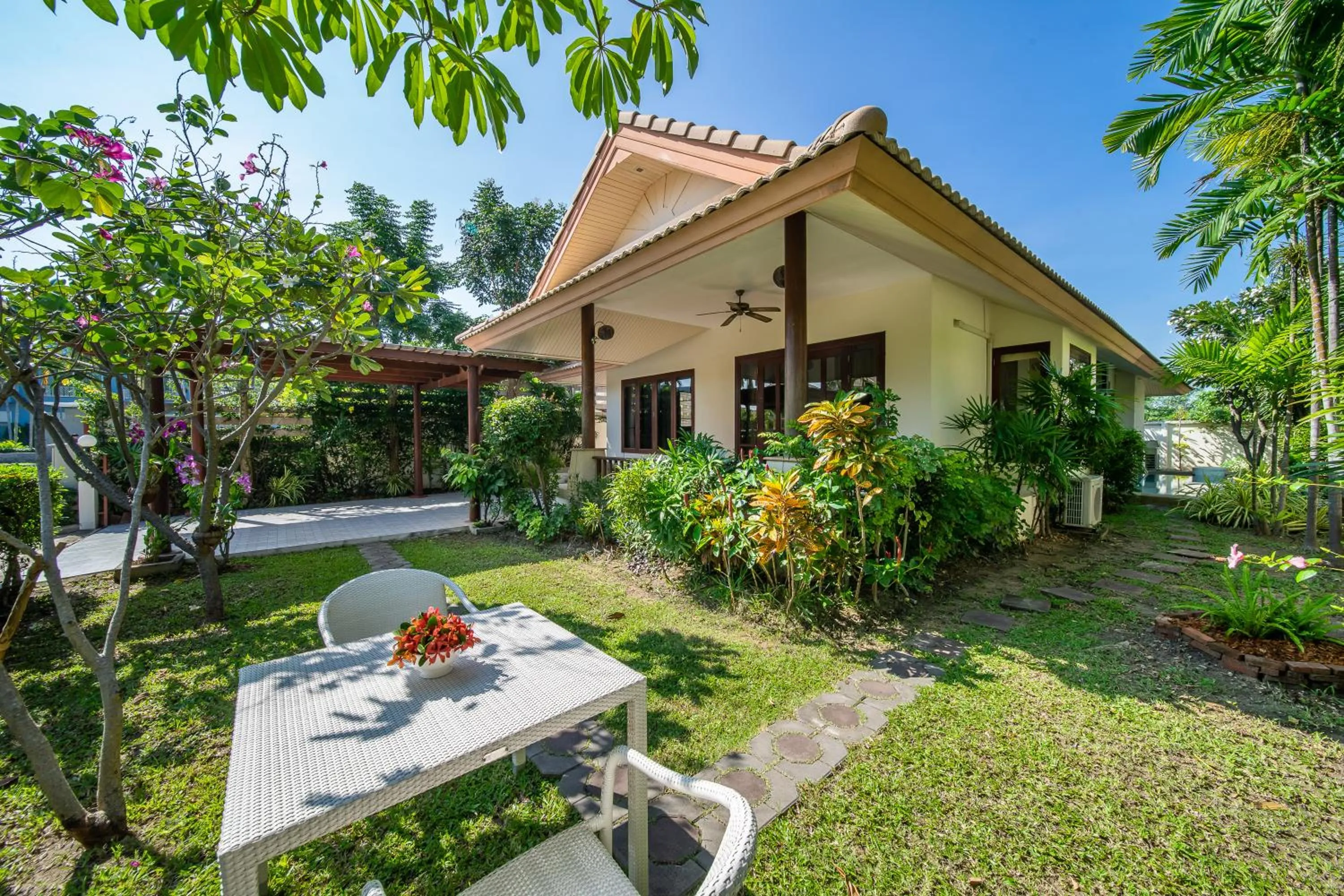Three Bedroom Blu Pool Villa in Blu Marine Hua Hin Resort and Villas