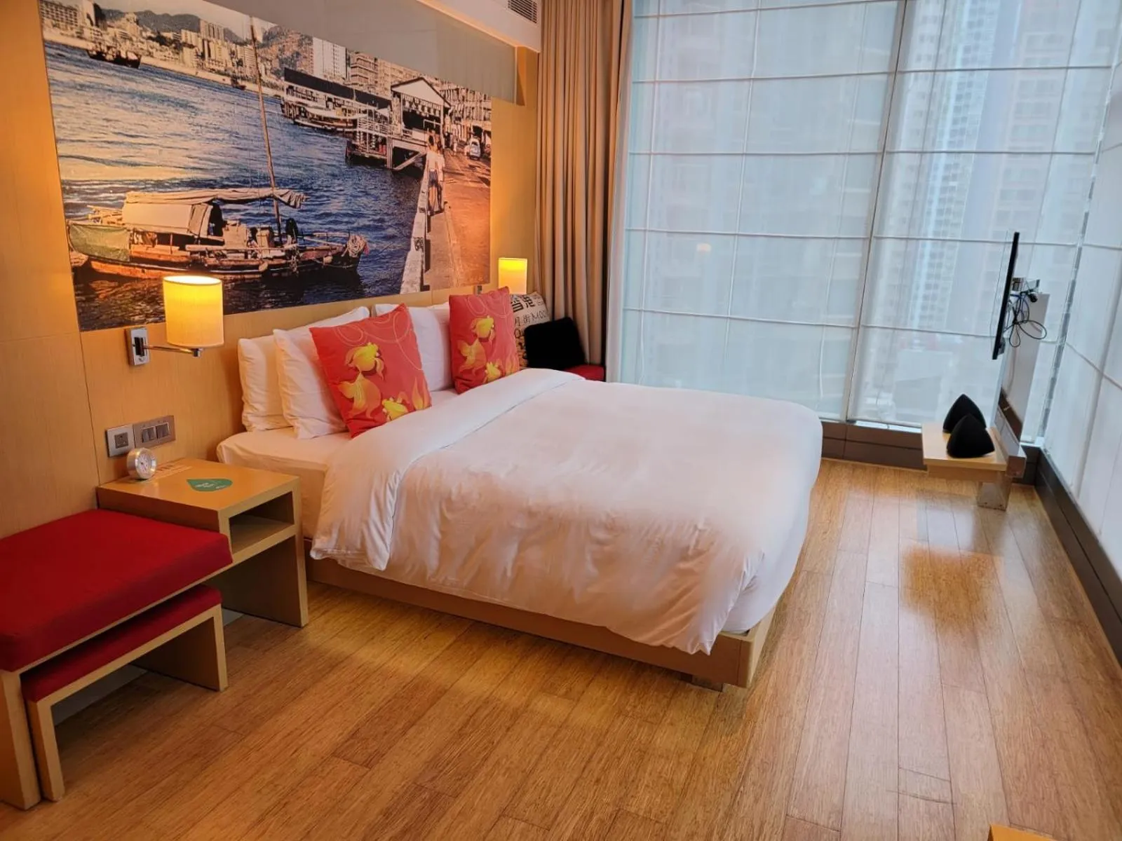 Premium King Room - Disability Access in Hotel Indigo Hong Kong Island by IHG