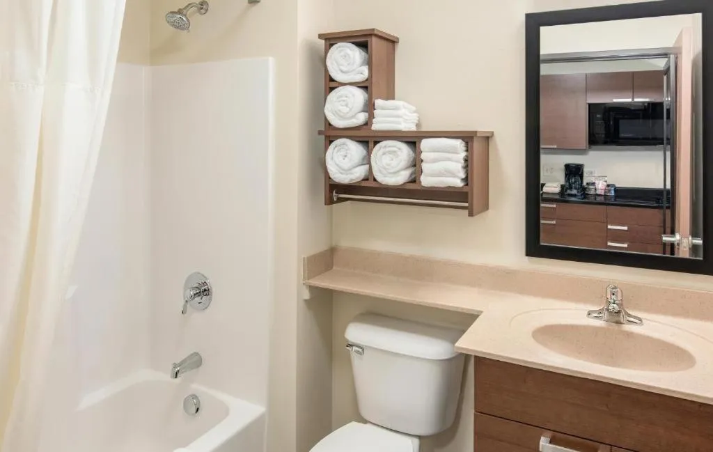 Single King View in My Place Hotel-Kalispell, MT