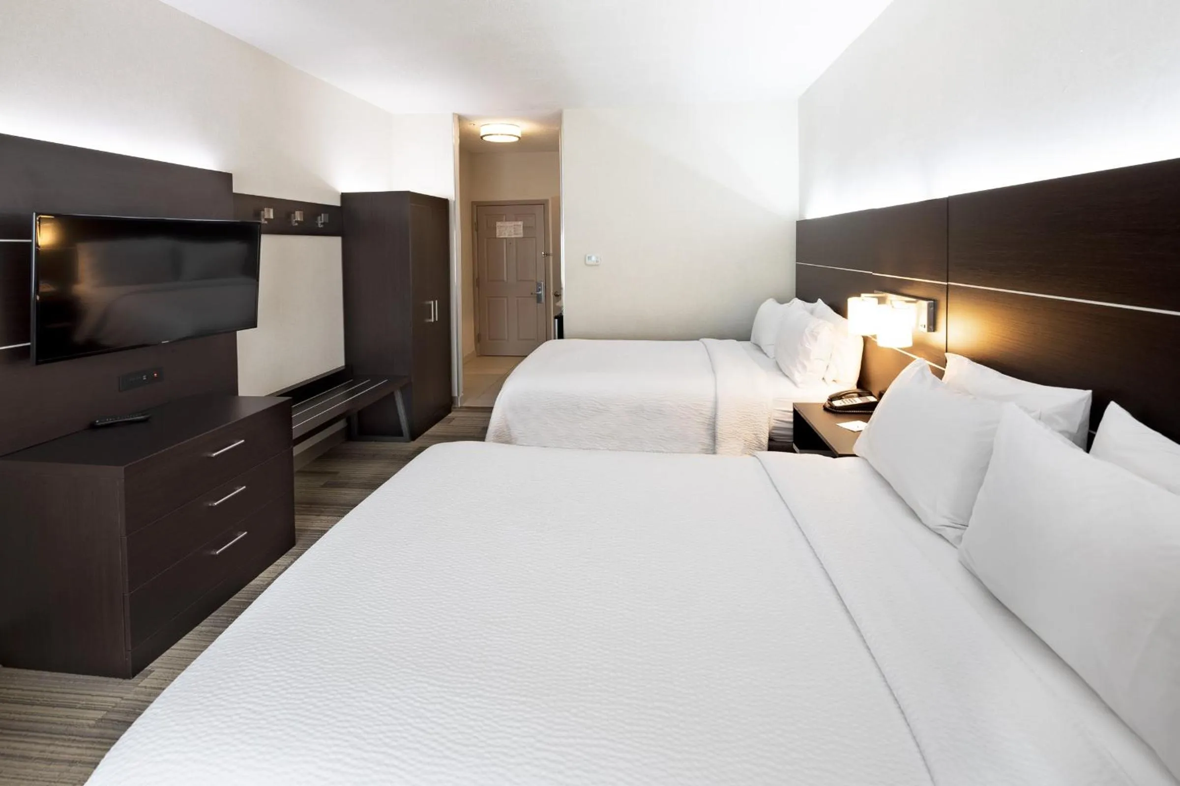 Standard Room with Two Queen Beds in Holiday Inn Express & Suites Chicago West - St Charles by IHG