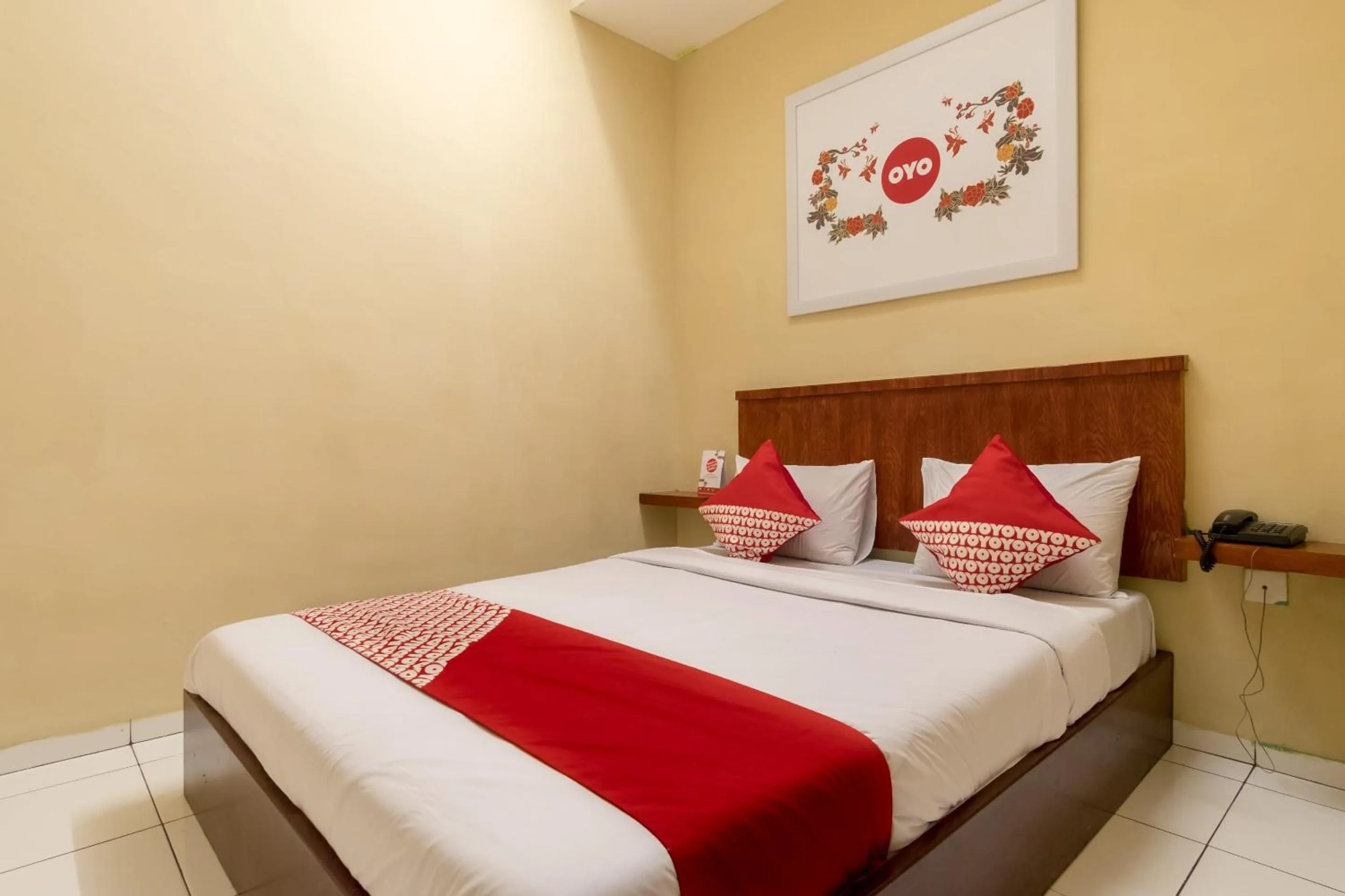 Standard Double Room in Capital O 615 Residence Puri Hotel Syariah