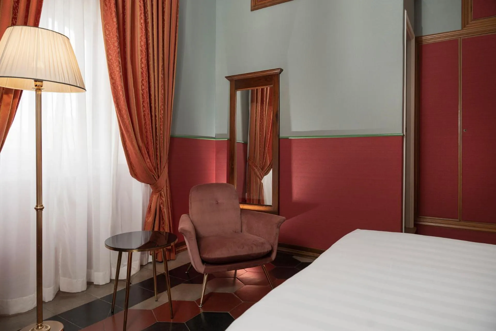 Superior Double or Twin Room - single occupancy in Hotel Oceania